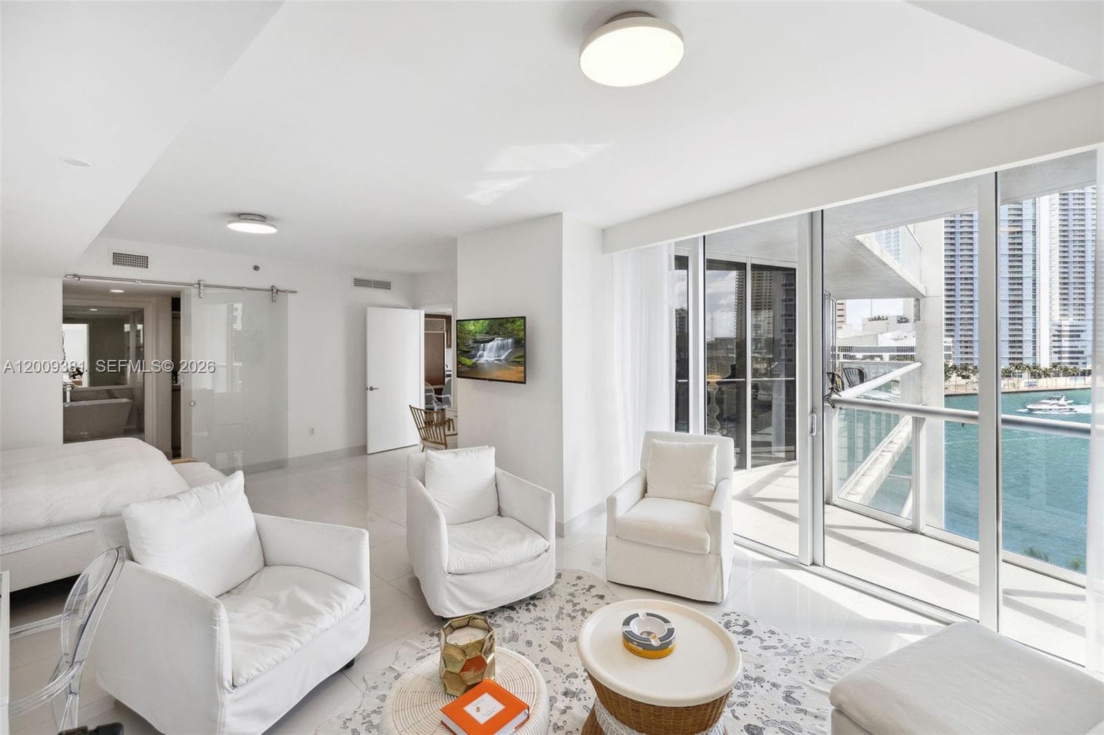 465 Brickell Ave # 701, Miami FL 33131 — 28