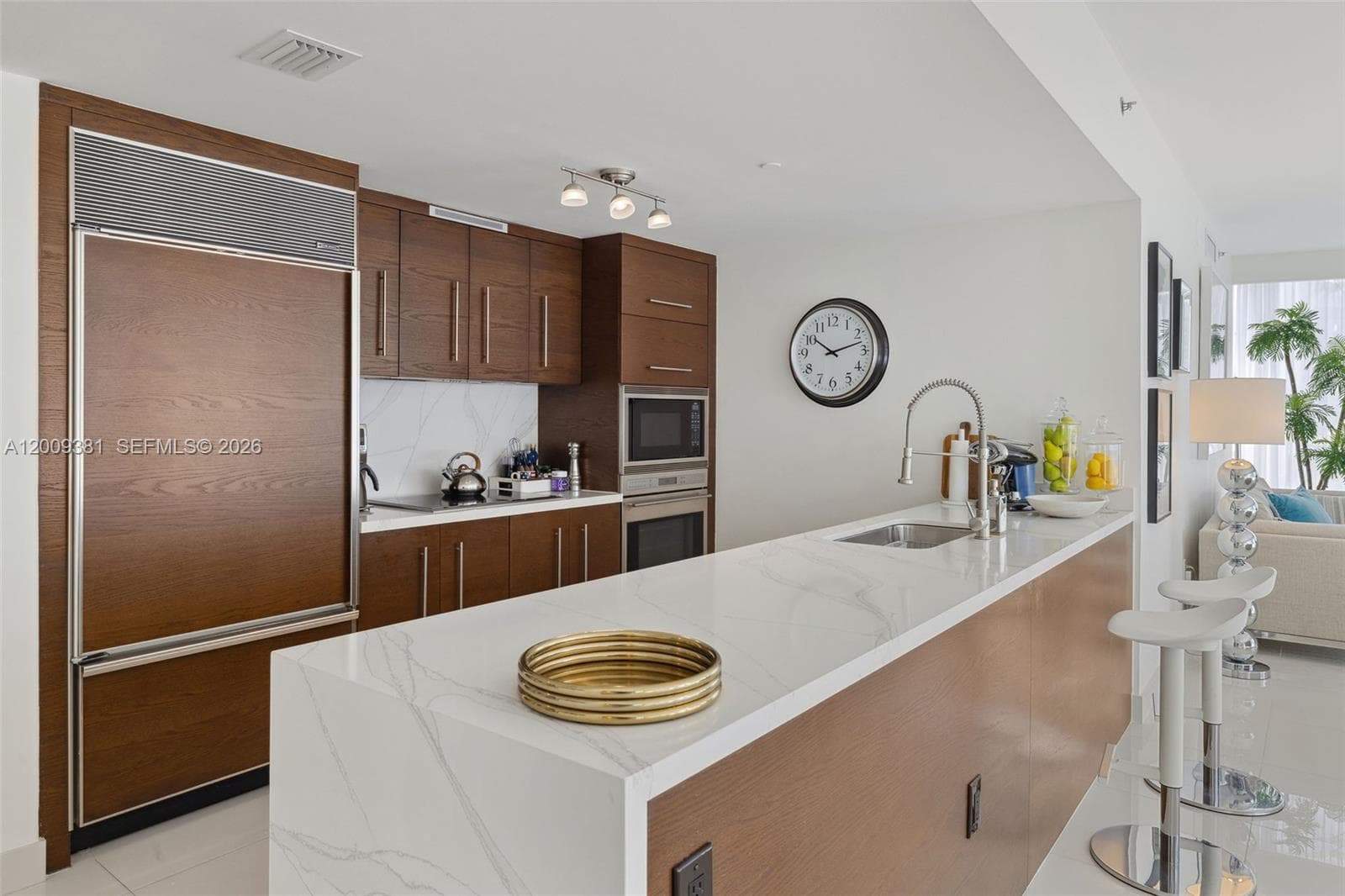 465 Brickell Ave # 701, Miami FL 33131 — 5