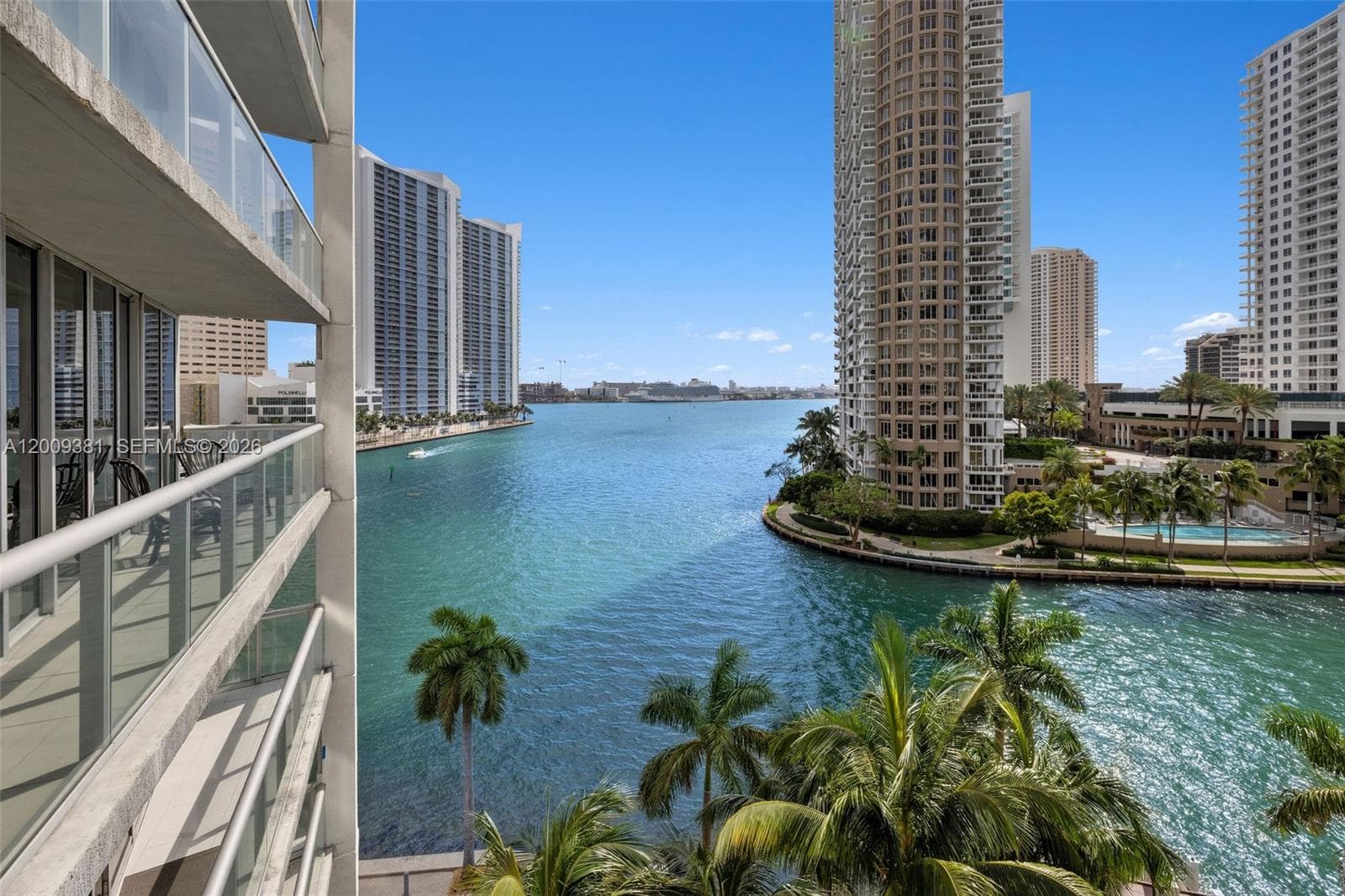 465 Brickell Ave # 701, Miami FL 33131 — 20