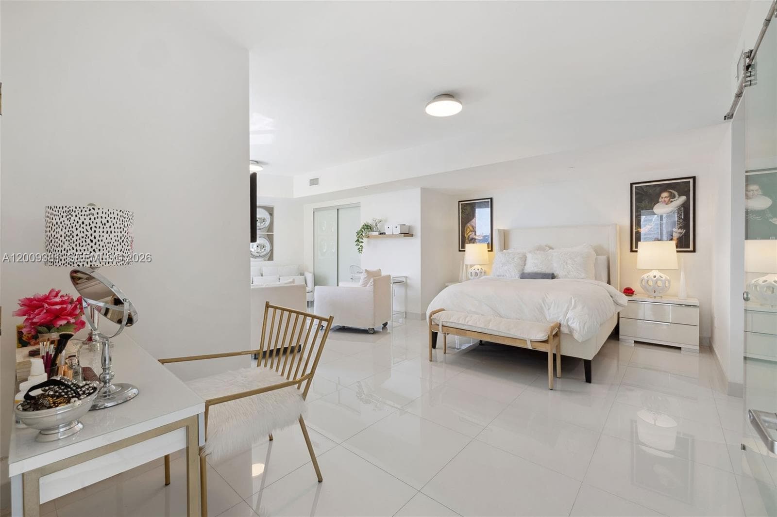 465 Brickell Ave # 701, Miami FL 33131 — 24