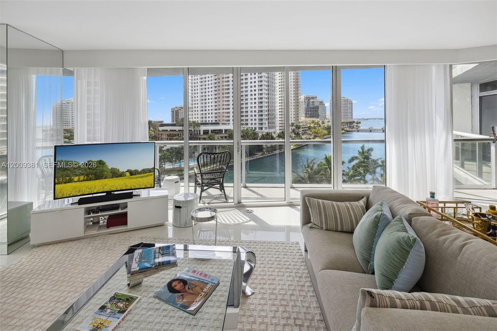 465 Brickell Ave # 701, Miami FL 33131 — 14