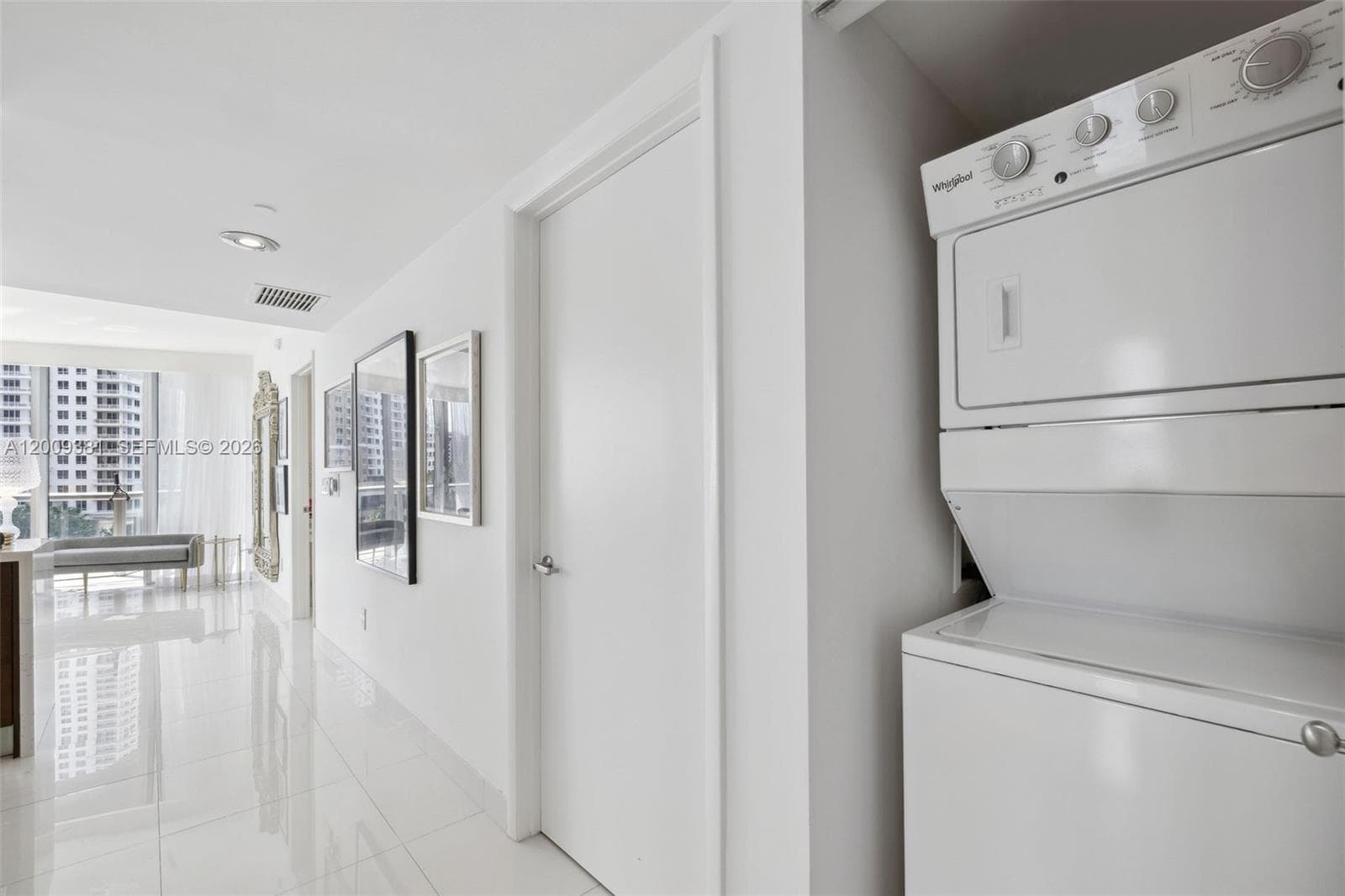 465 Brickell Ave # 701, Miami FL 33131 — 41