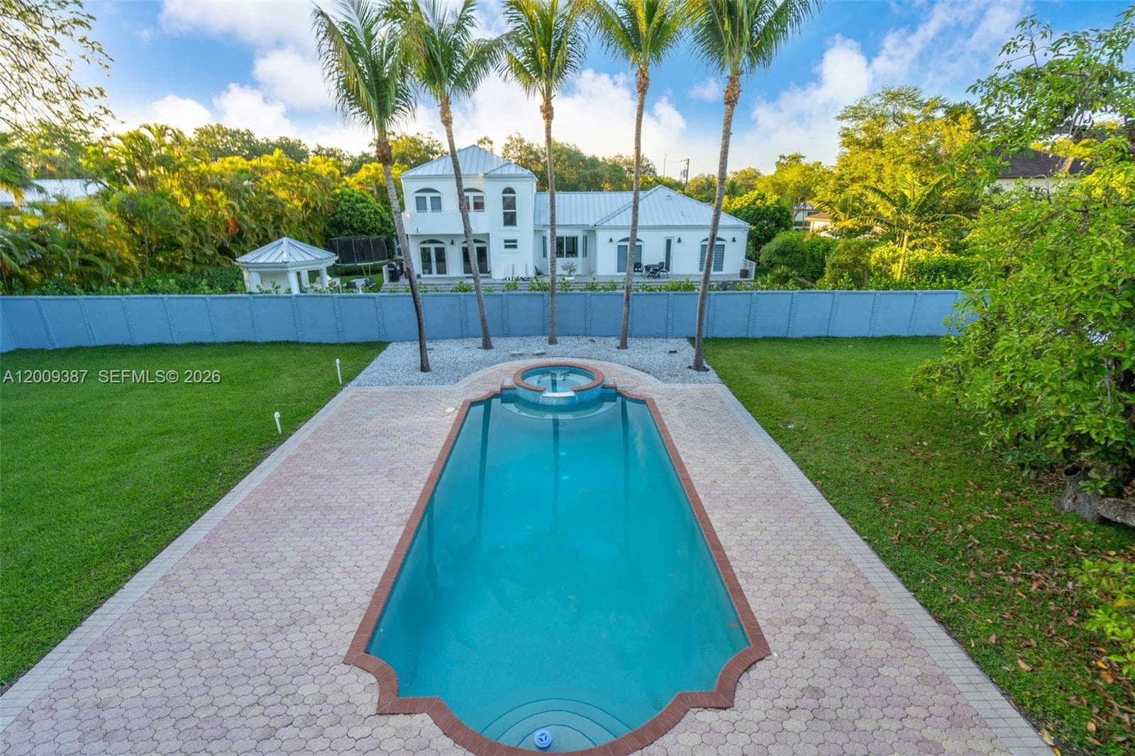 8479 SW 122nd St, Miami FL 33156 — 52