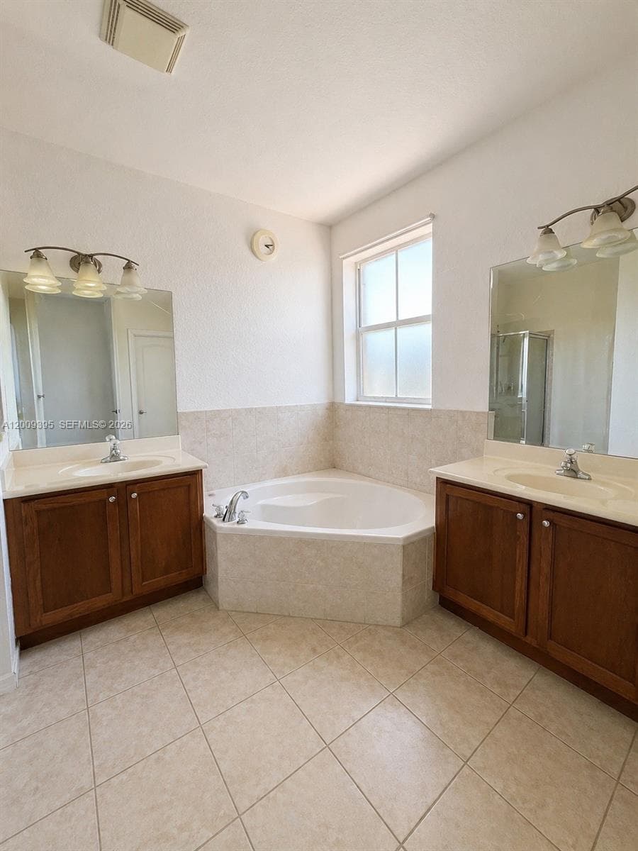 11028 NW 87th Ln, Doral FL 33178 — 15