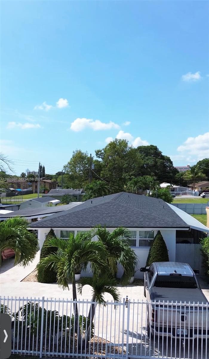 2512 NW 68th St, Miami FL 33147 — 1