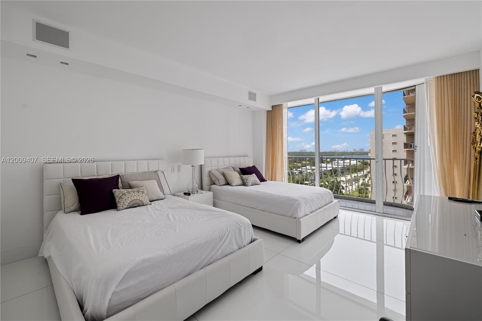 10155 Collins Ave # 1210, Bal Harbour FL 33154 — 26
