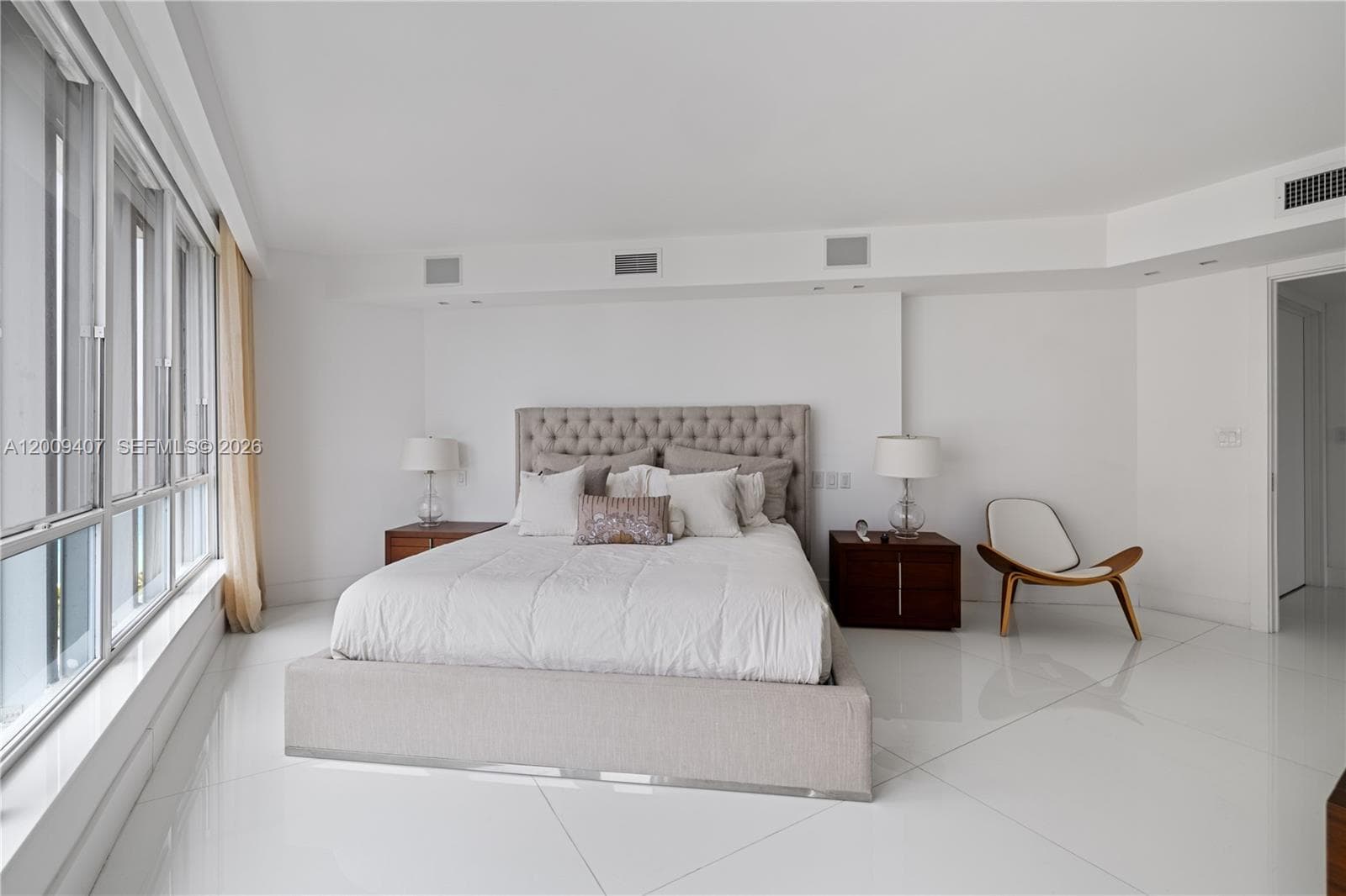10155 Collins Ave # 1210, Bal Harbour FL 33154 — 29