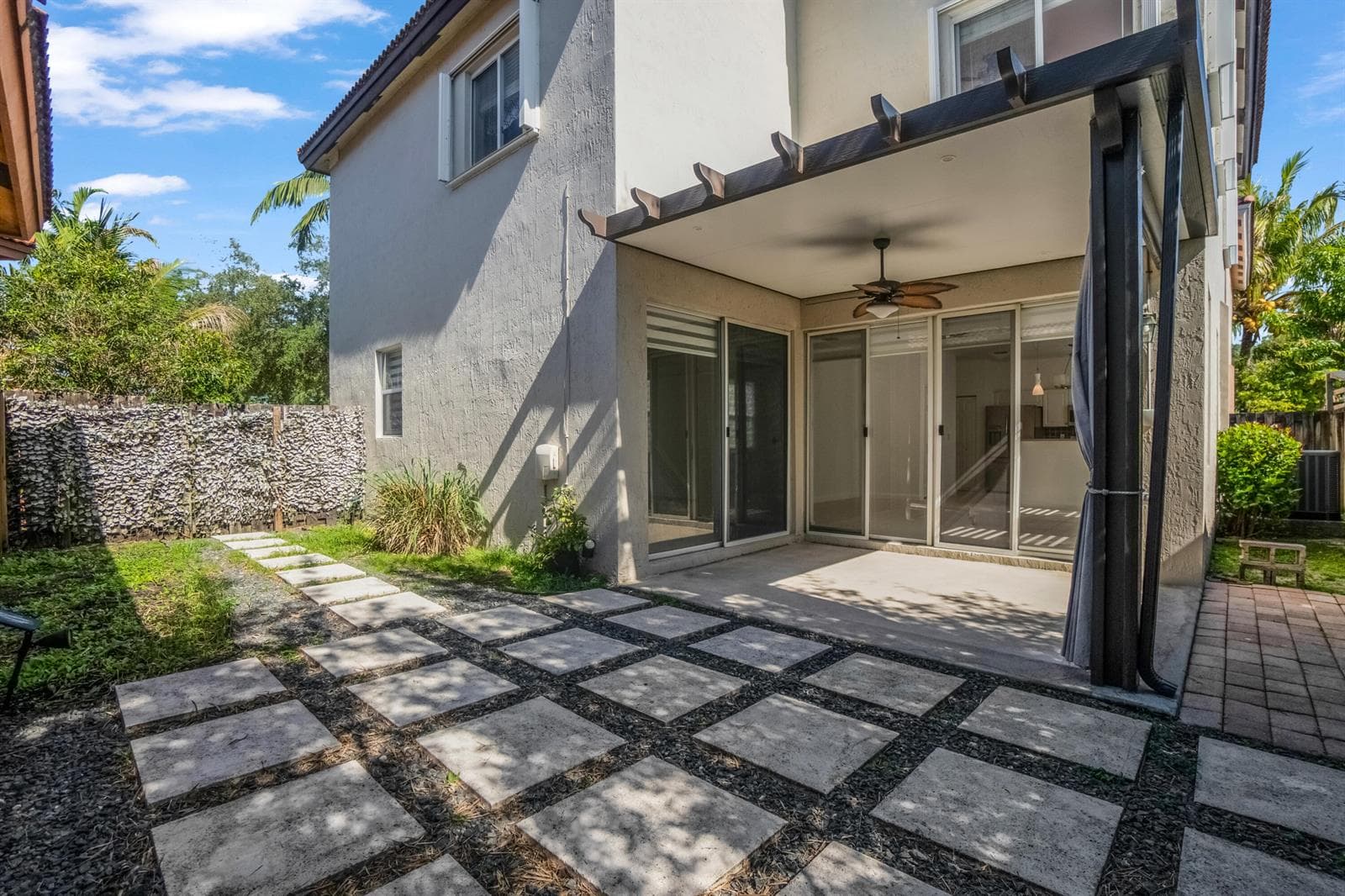 9002 SW 214th Lane, Cutler Bay FL 33189 — 2