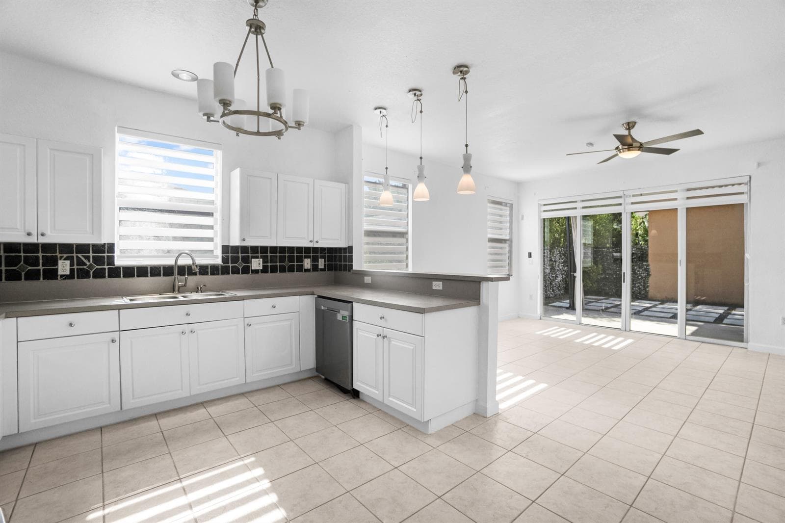 9002 SW 214th Lane, Cutler Bay FL 33189 — 13