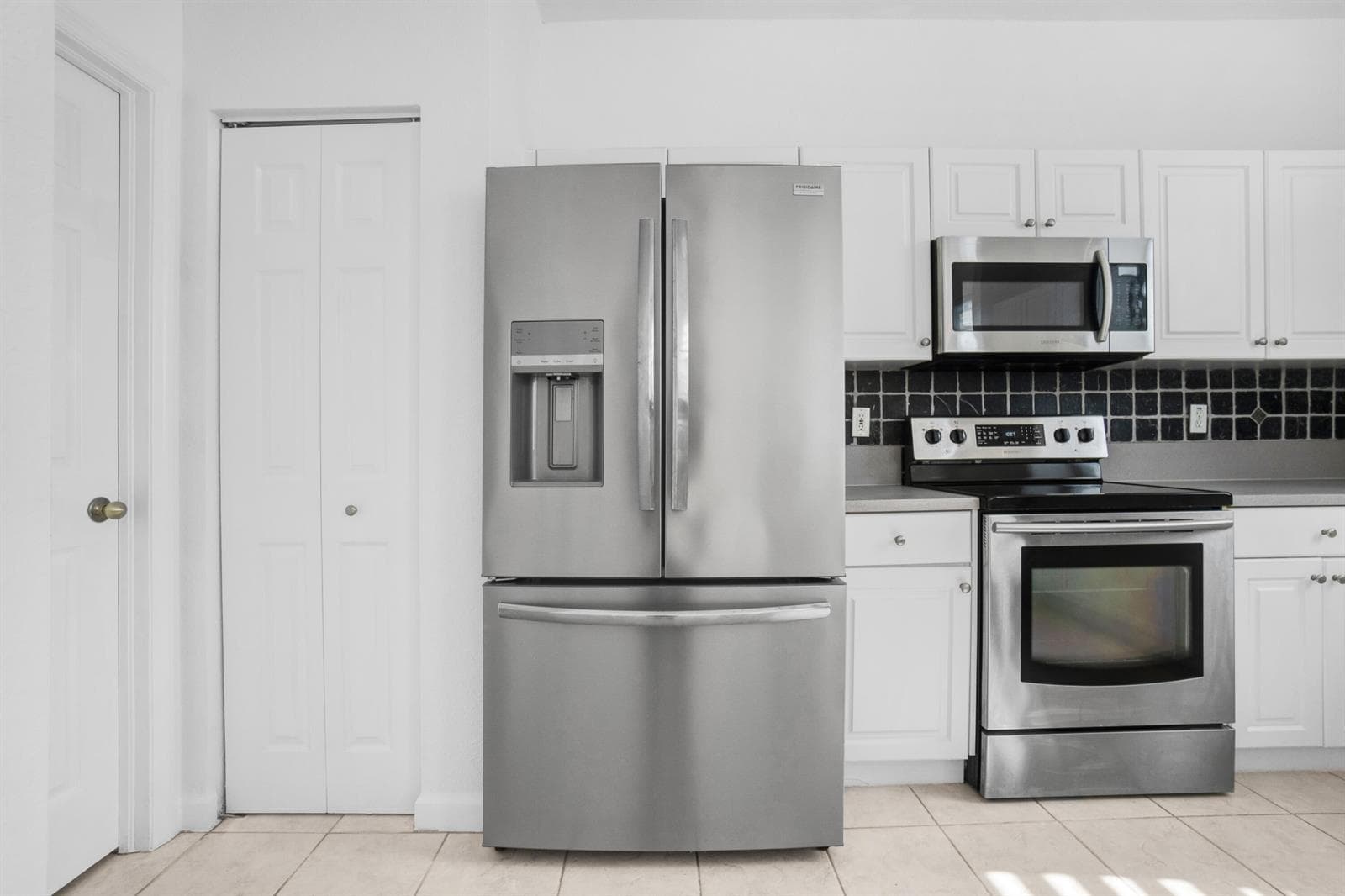 9002 SW 214th Lane, Cutler Bay FL 33189 — 12