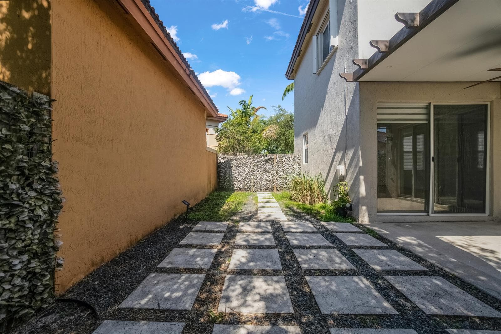 9002 SW 214th Lane, Cutler Bay FL 33189 — 34