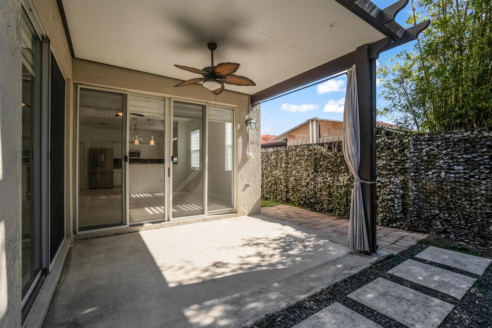 9002 SW 214th Lane, Cutler Bay FL 33189 — 33