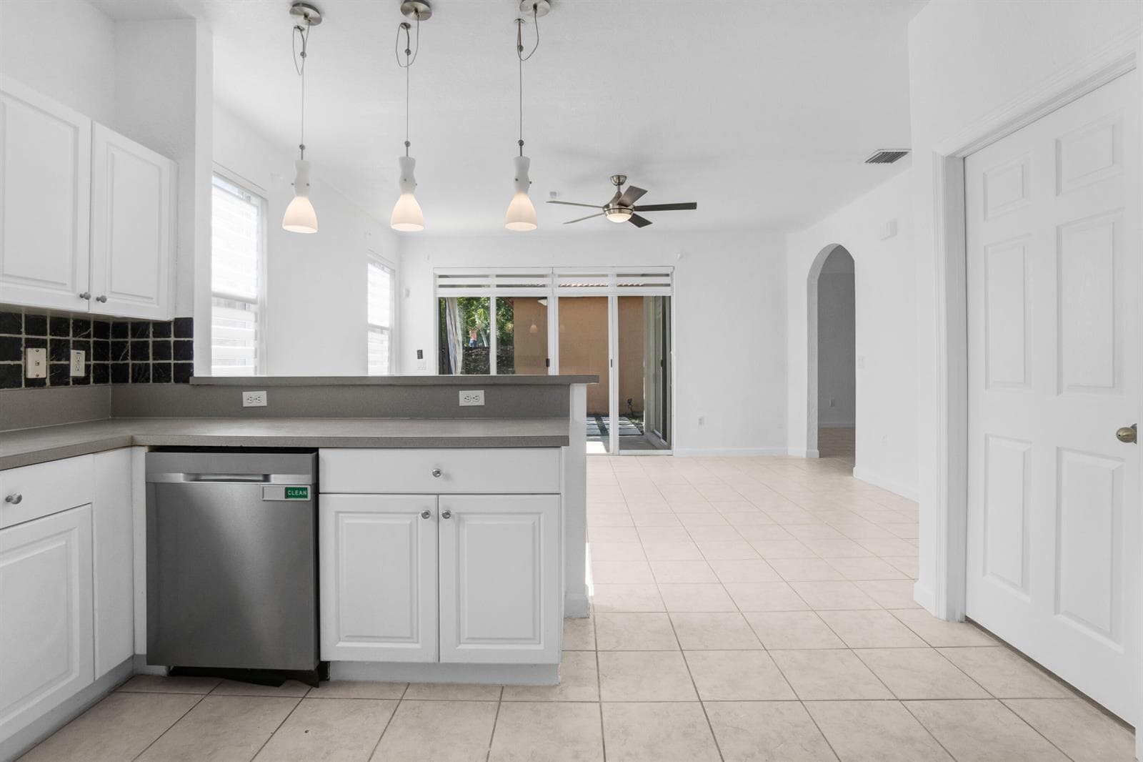 9002 SW 214th Lane, Cutler Bay FL 33189 — 11