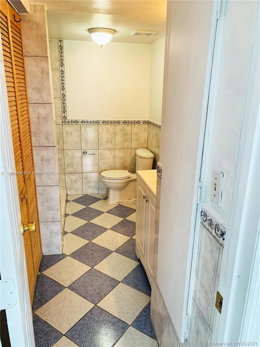 1325 W 68th St # 514, Hialeah FL 33014 — 10