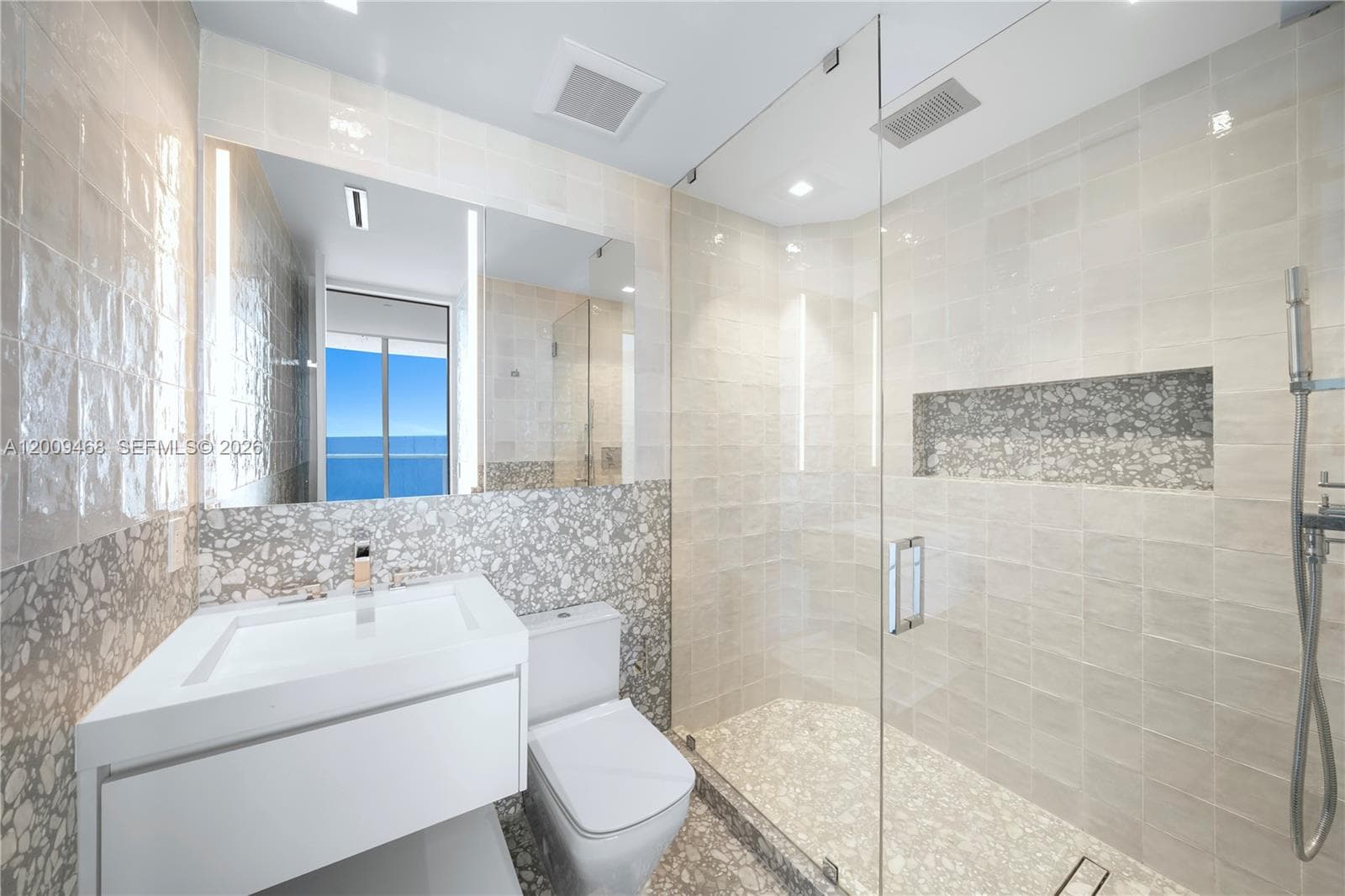 100 S Pointe Dr # 1206, Miami Beach FL 33139 — 36