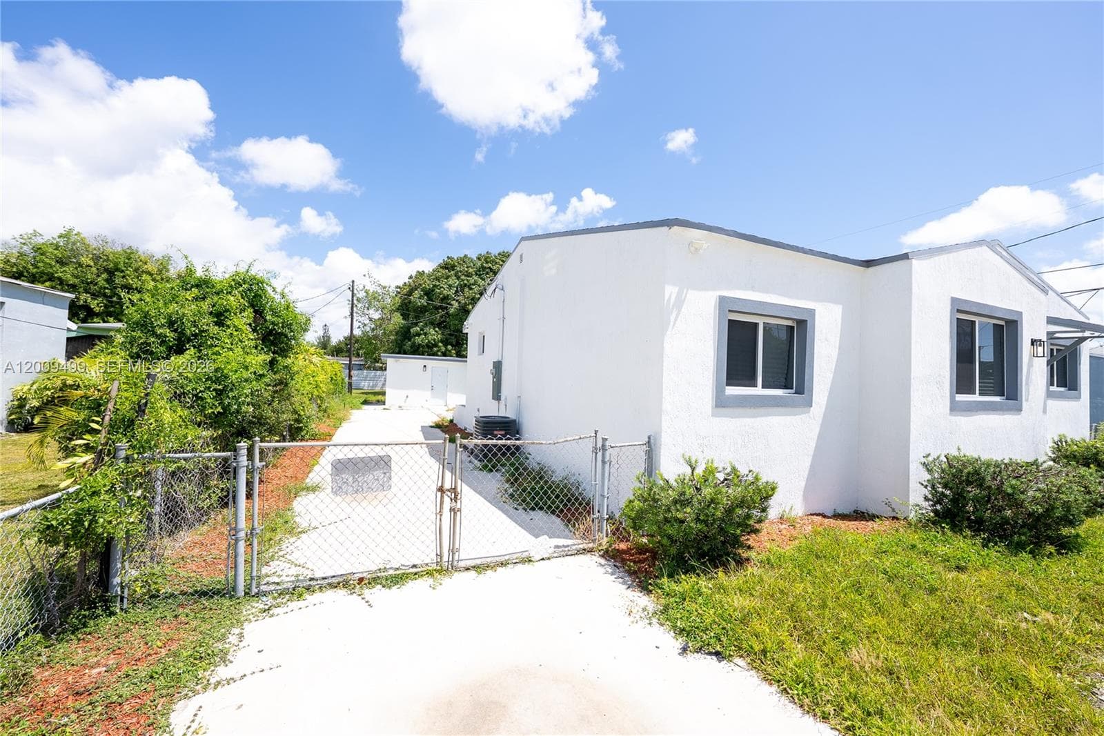 1221 NW 75th St # 0, Miami FL 33147 — 6
