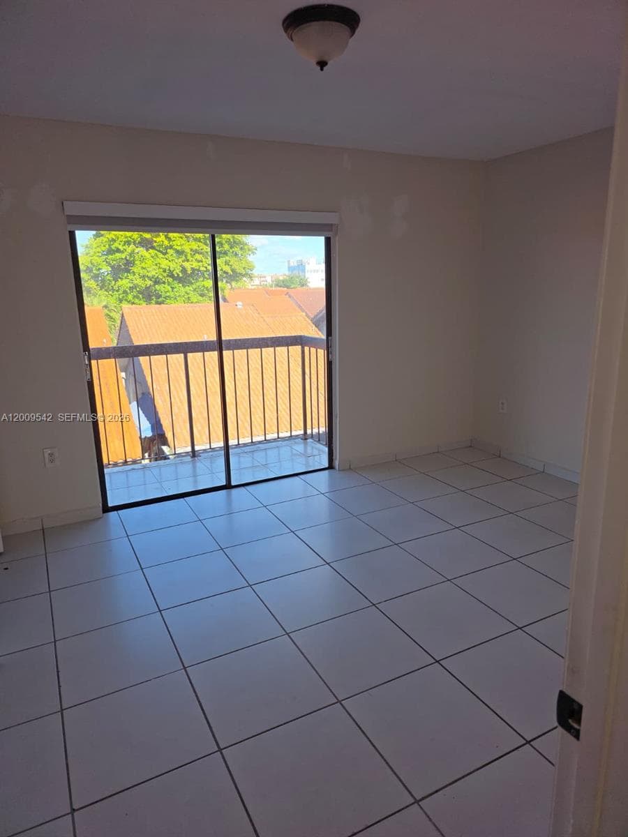 2186 W 60th St # 20208, Hialeah FL 33016 — 5