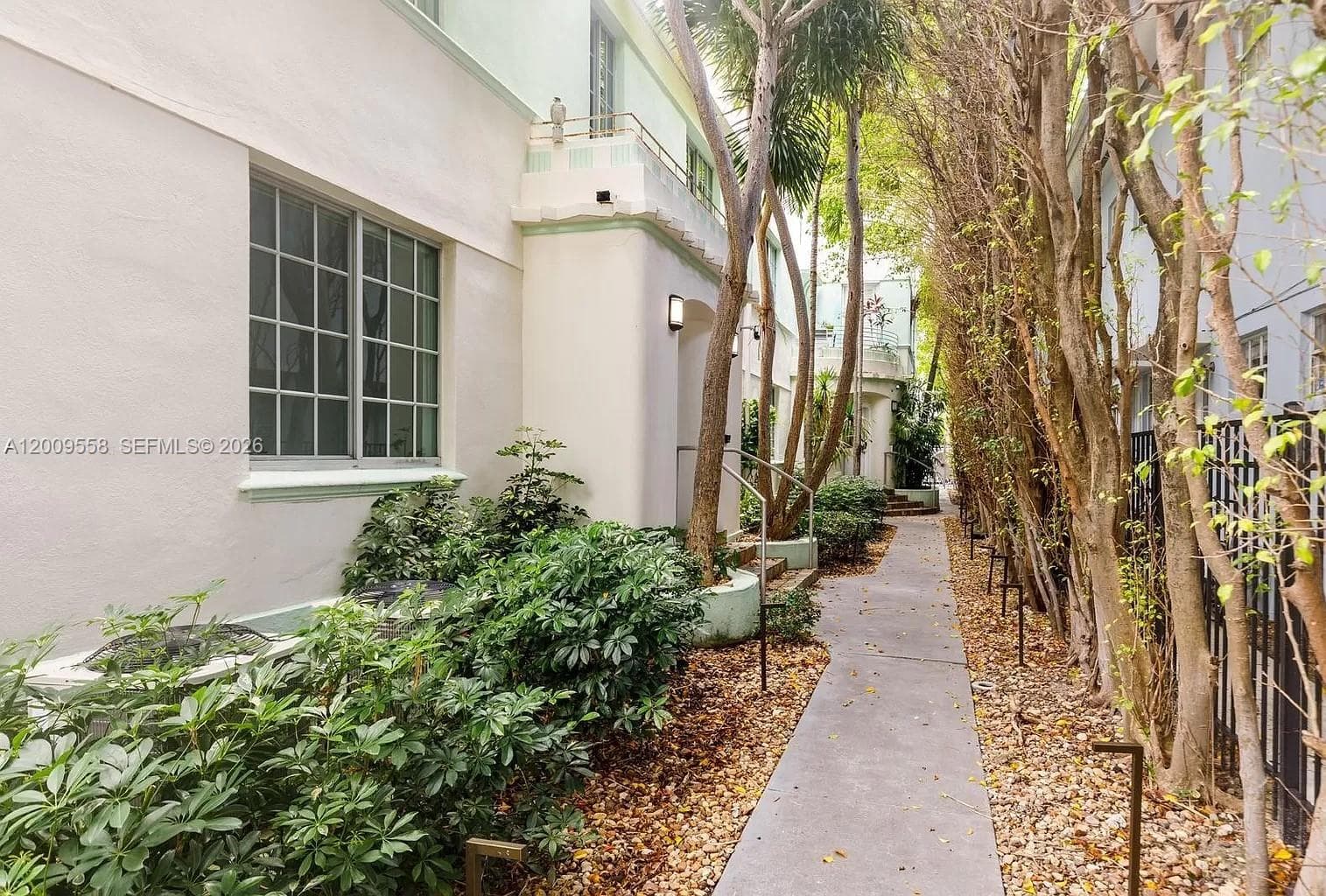 815 Euclid Ave # 9, Miami Beach FL 33139 — 2