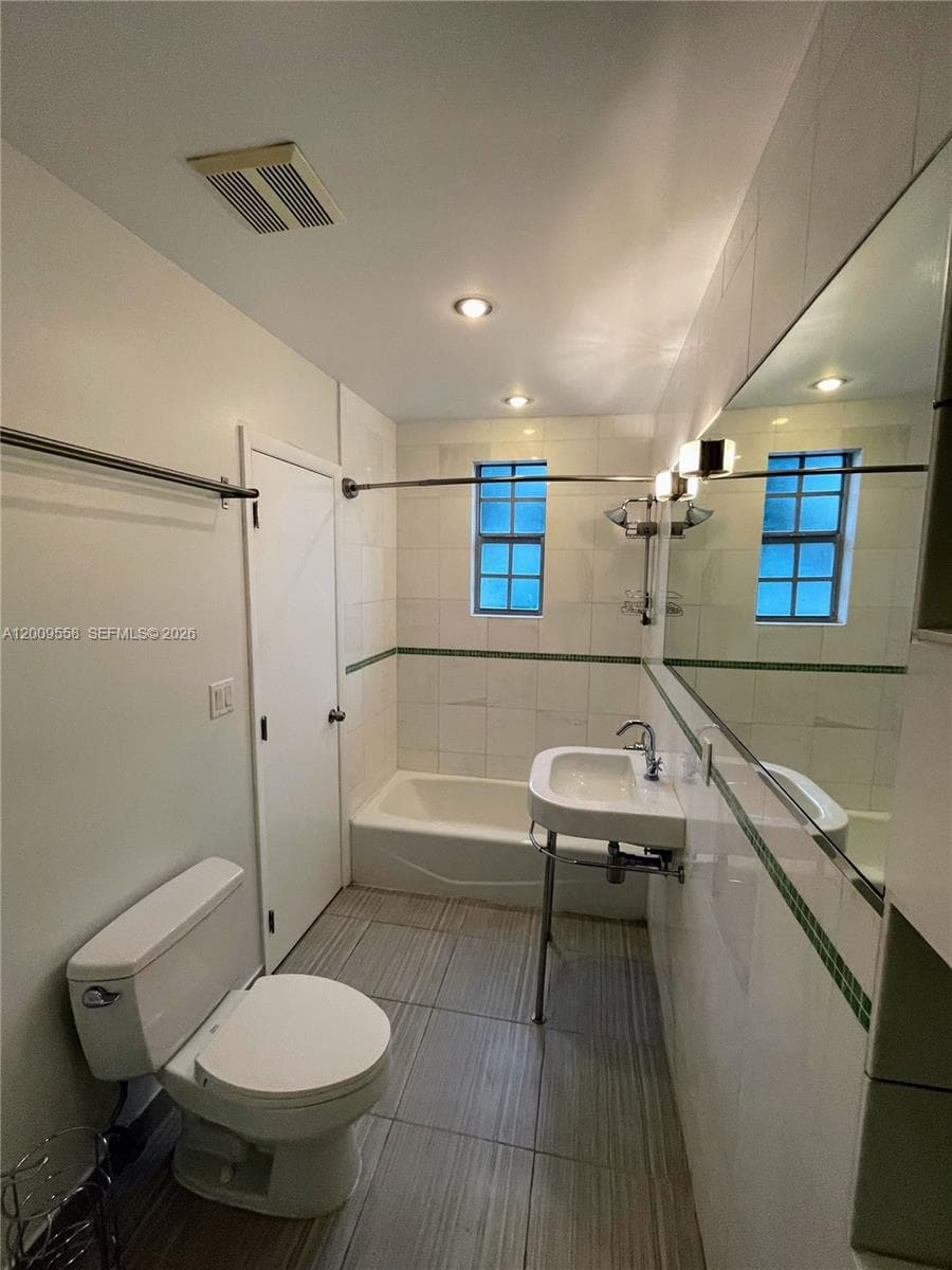 815 Euclid Ave # 9, Miami Beach FL 33139 — 16