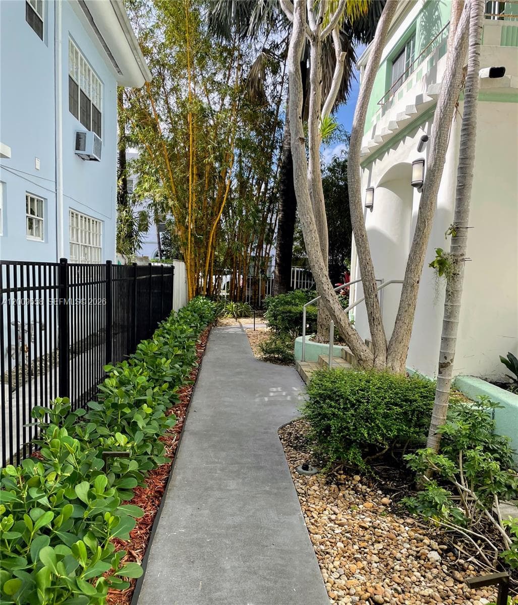 815 Euclid Ave # 9, Miami Beach FL 33139 — 18