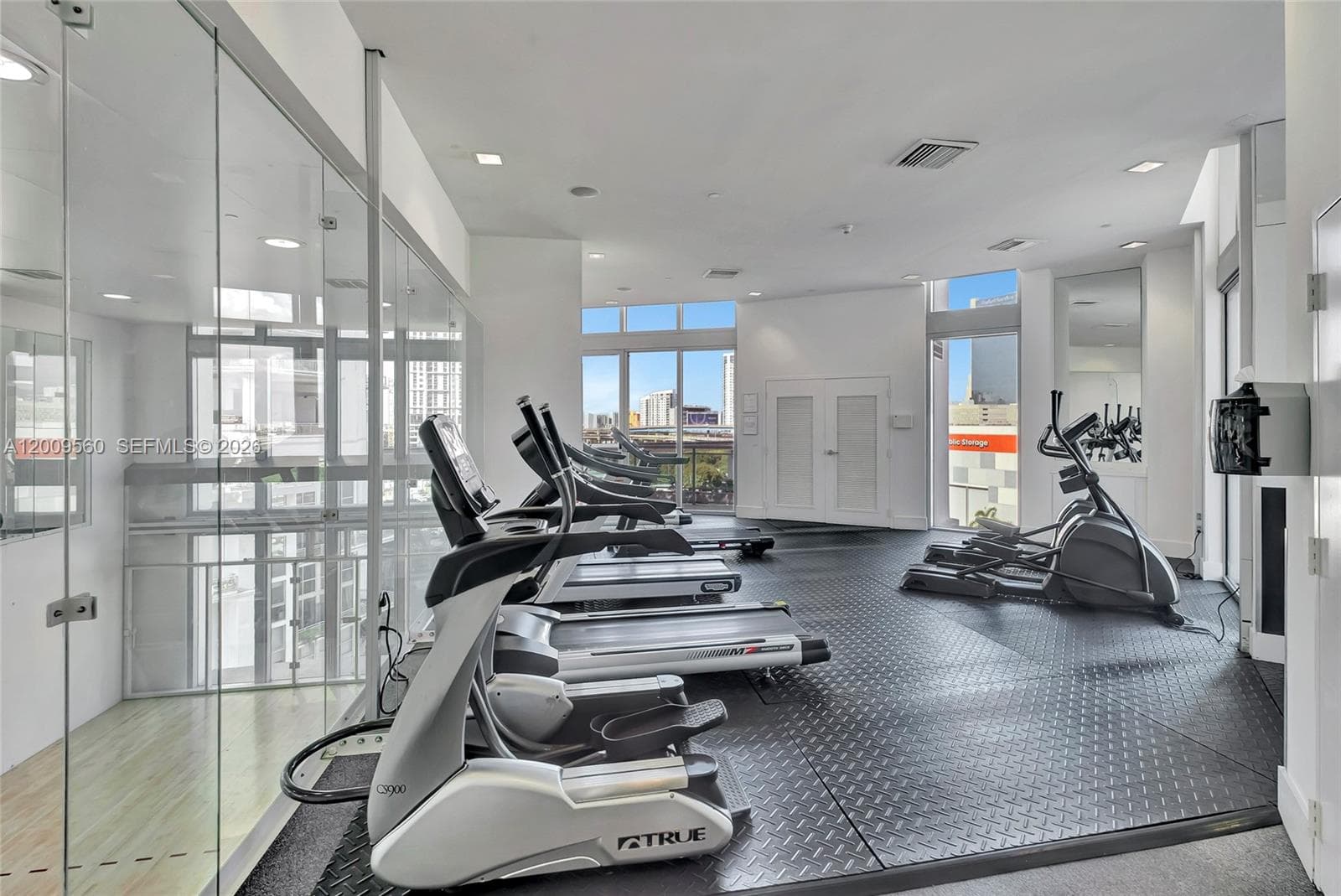 350 S Miami Ave # 1703, Miami FL 33130 — 17