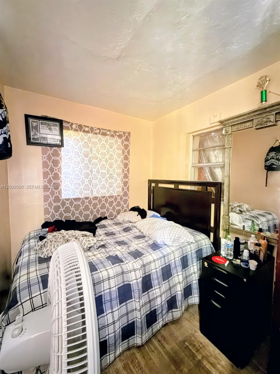 14615 NE 14th Ave, Miami FL 33161 — 13