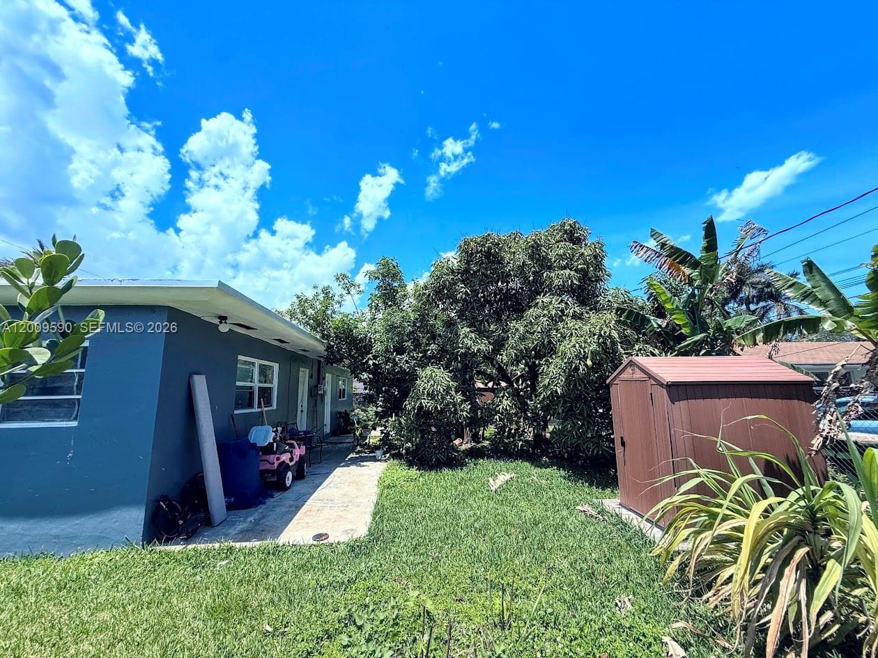 14615 NE 14th Ave, Miami FL 33161 — 5