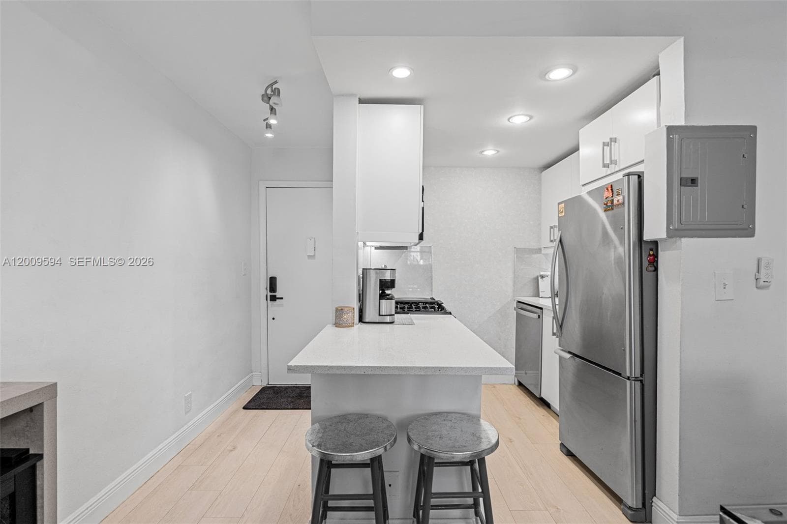 915 Jefferson Ave # 2E, Miami Beach FL 33139 — 3