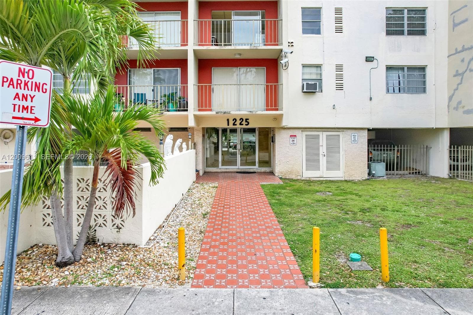 1225 NE 124th St # 49C, North Miami FL 33161 — 25