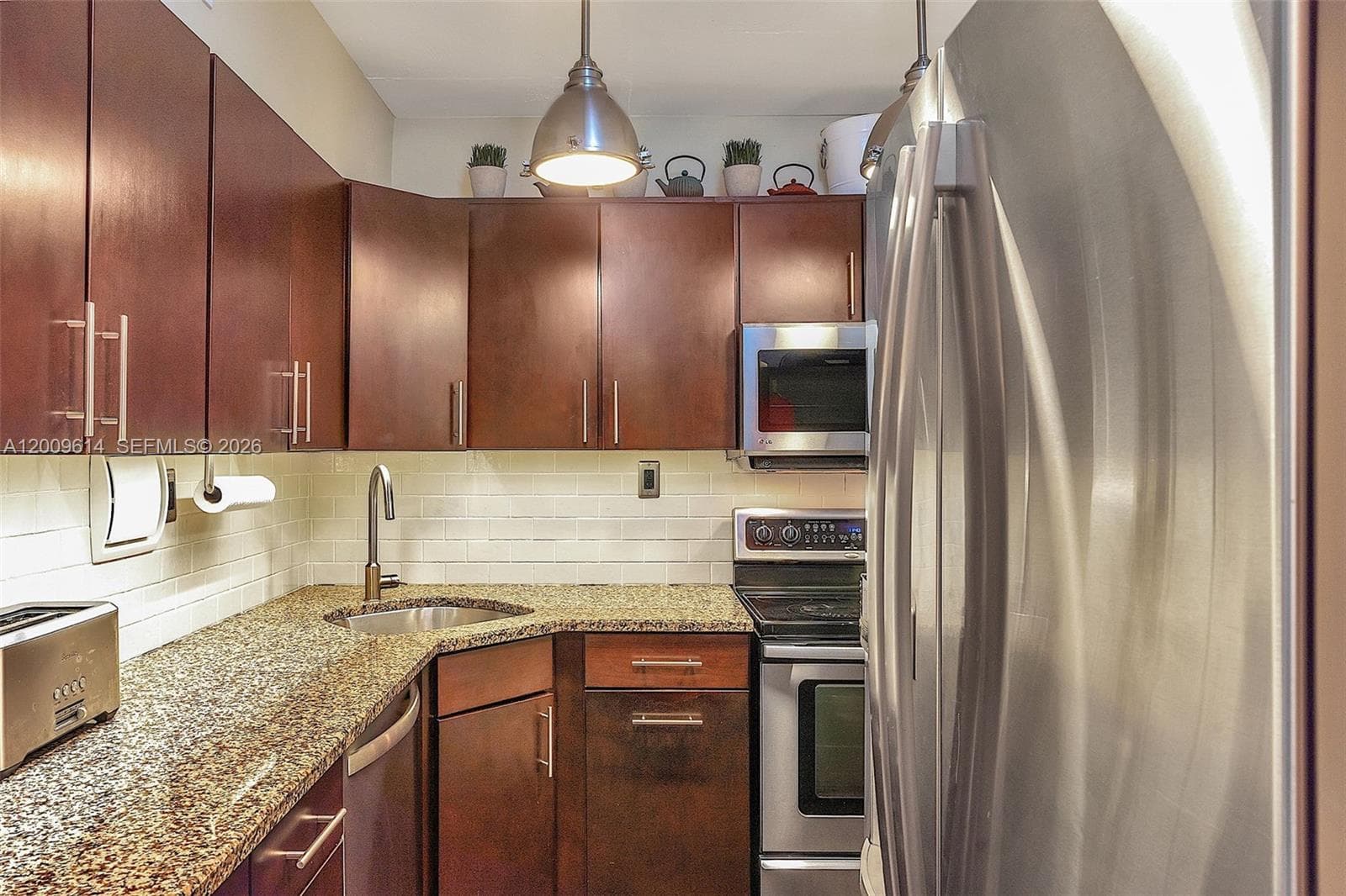 1200 West Ave # 423, Miami Beach FL 33139 — 3