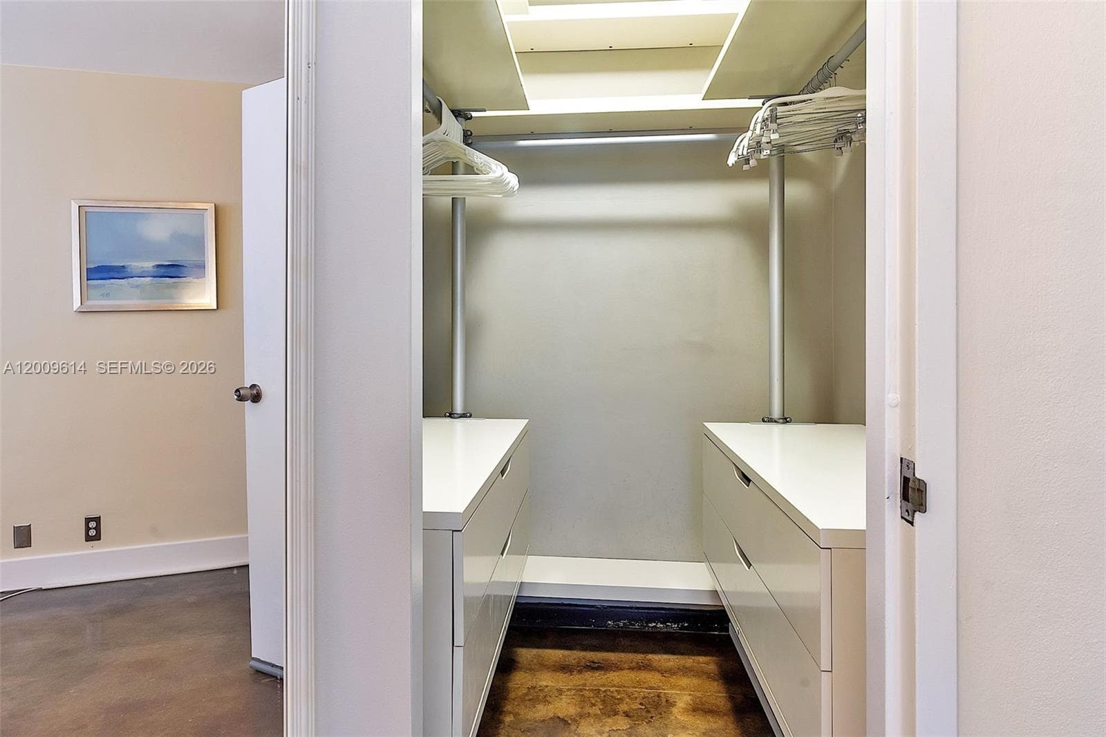 1200 West Ave # 423, Miami Beach FL 33139 — 29