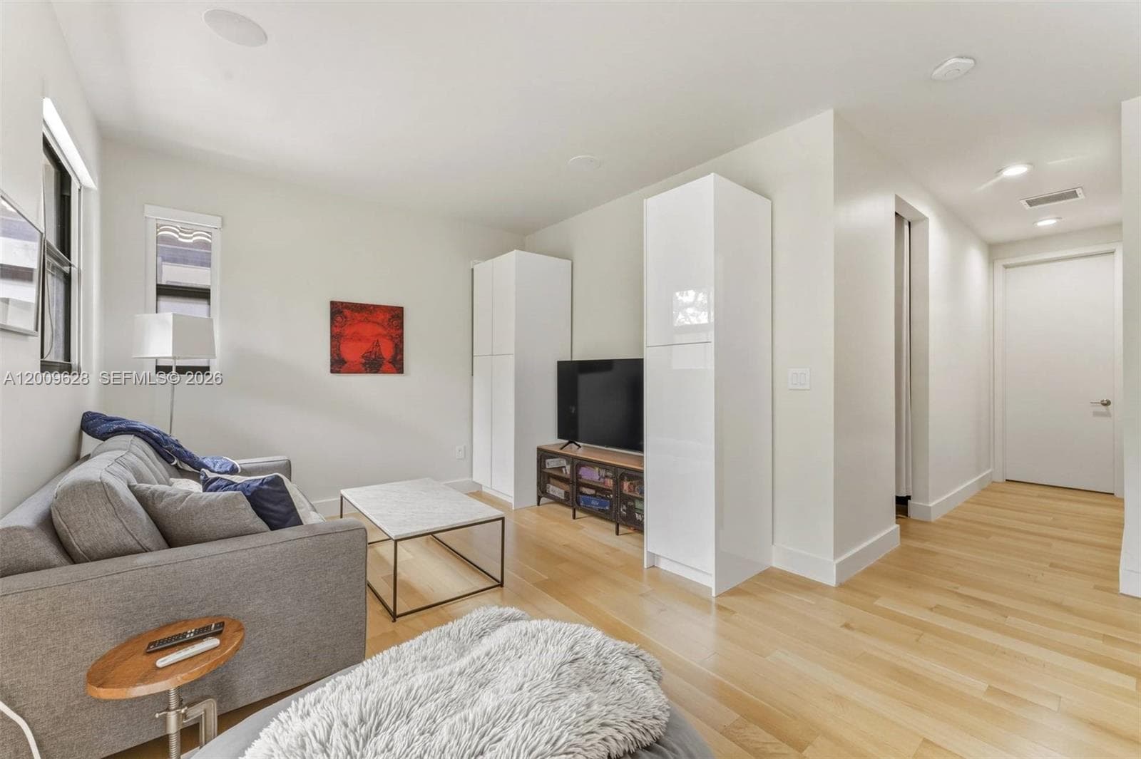 3036 Mcdonald Street, Miami FL 33133 — 35
