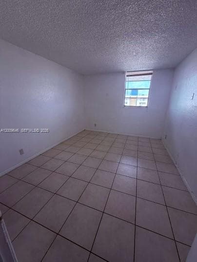 4550 NW 9th St # 911E, Miami FL 33126 — 1