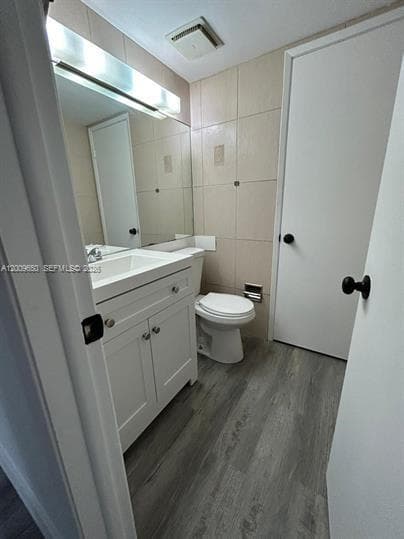 8875 Fontainebleau Blvd # 201, Miami FL 33172 — 10