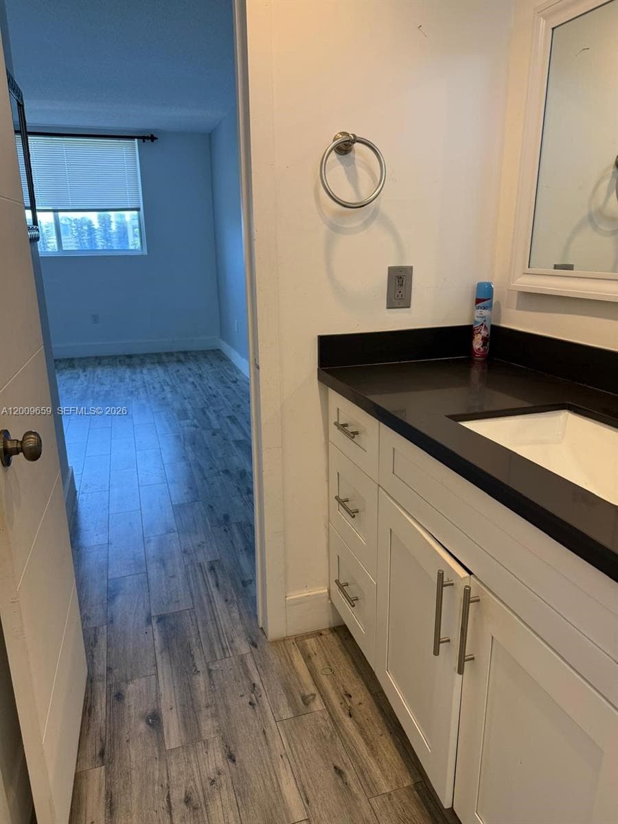 2851 Leonard Dr # J505, Aventura FL 33160 — 5