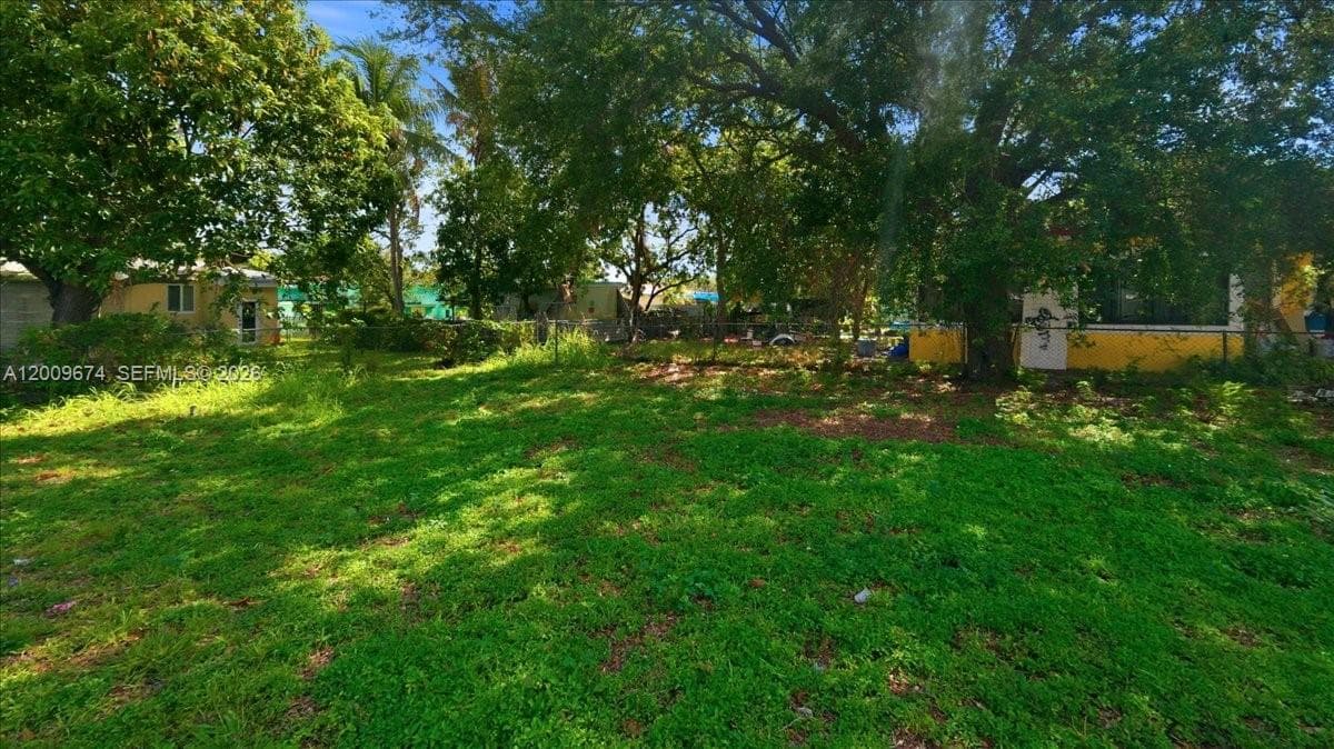 2129 NW 59th St, Miami FL 33142 — 24