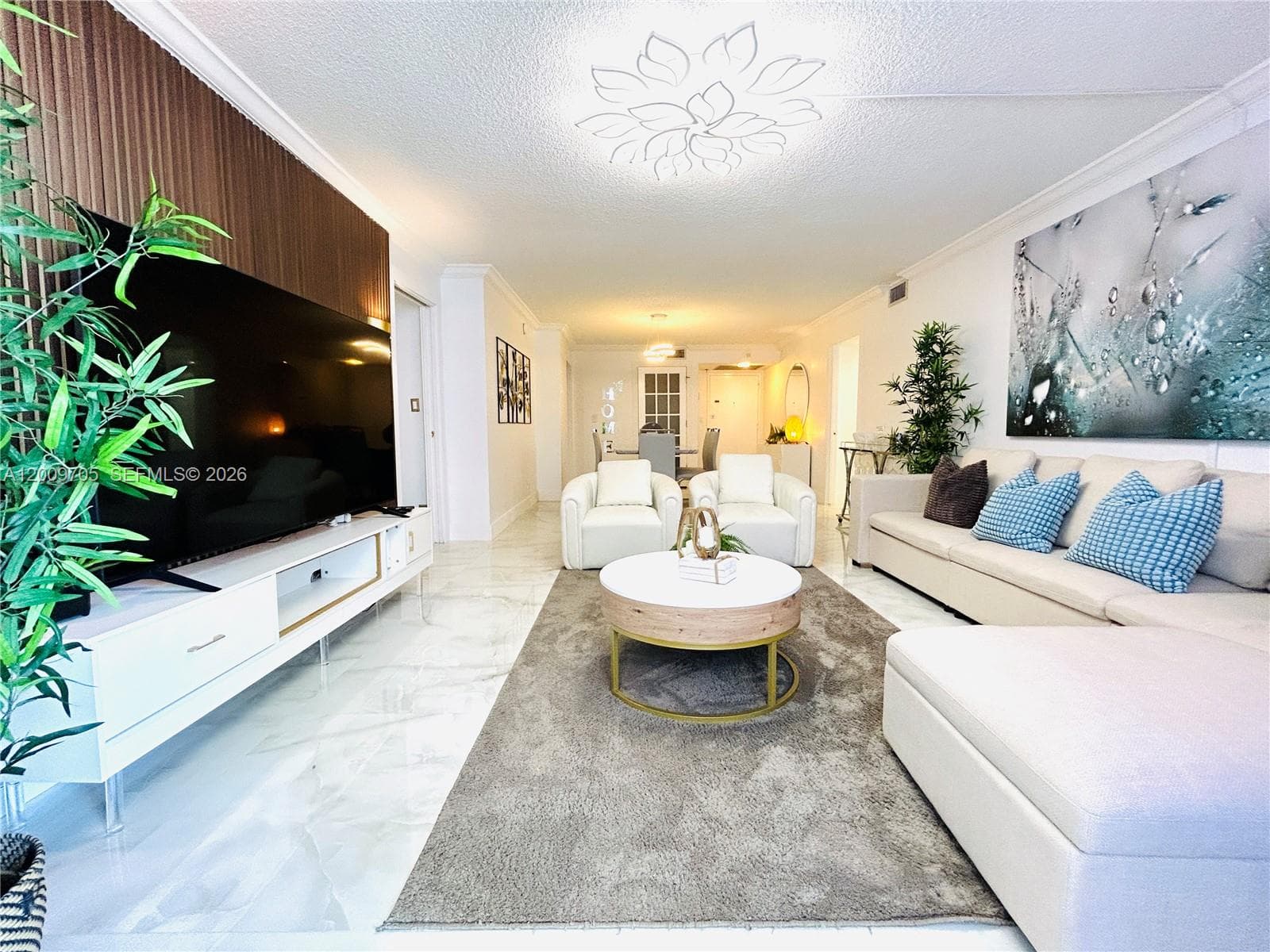 6039 Collins Ave # 1507, Miami Beach FL 33140 — 1