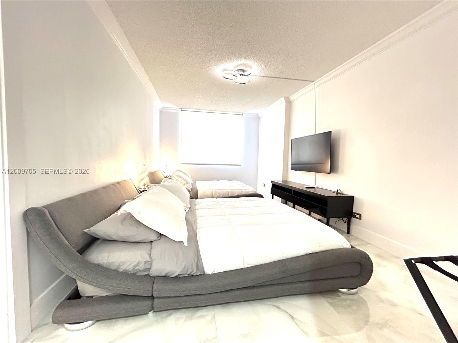 6039 Collins Ave # 1507, Miami Beach FL 33140 — 18