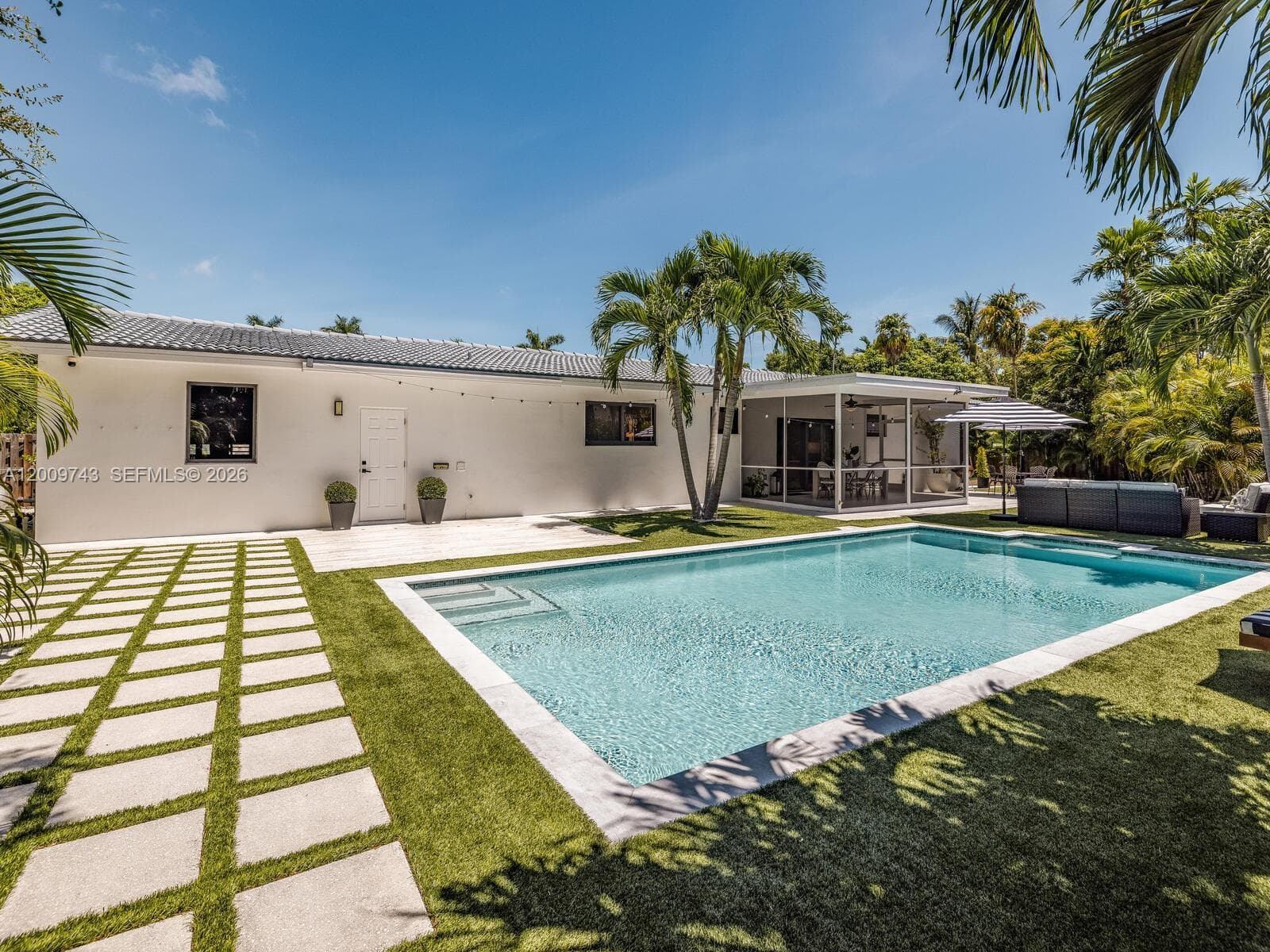 11504 NE 6th Ave, Biscayne Park FL 33161 — 67
