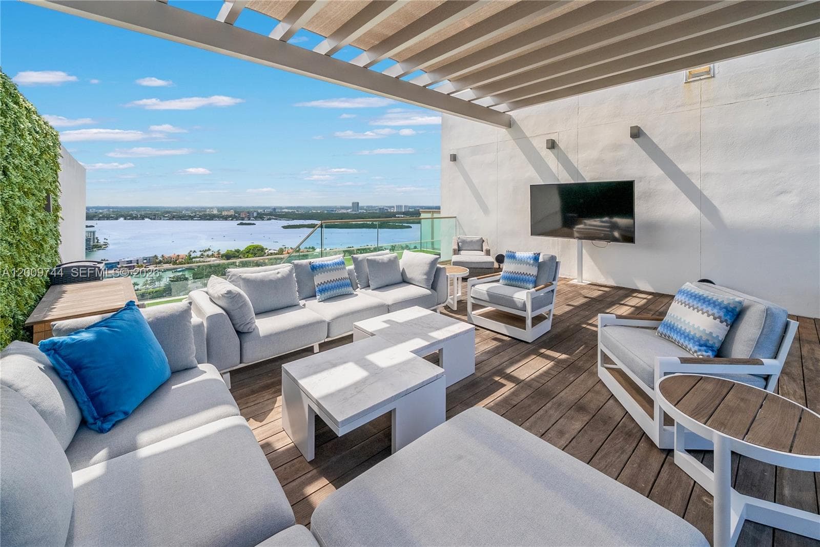 10201 Collins Ave, Bal Harbour FL 33154 — 36