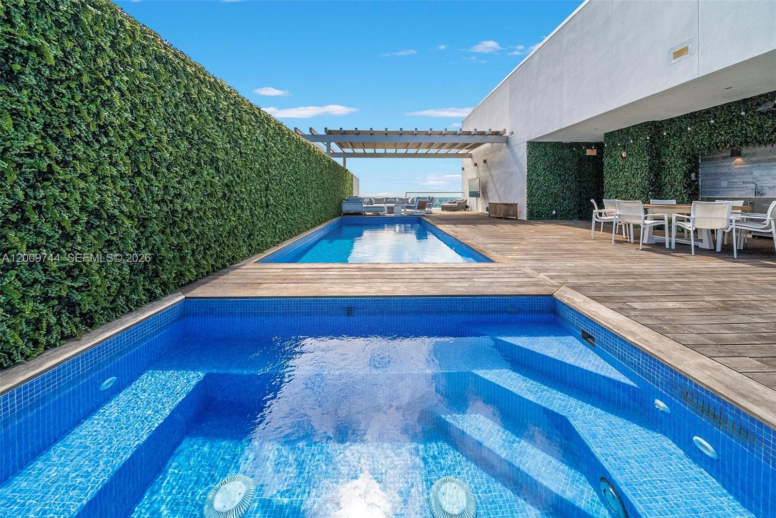 10201 Collins Ave, Bal Harbour FL 33154 — 32