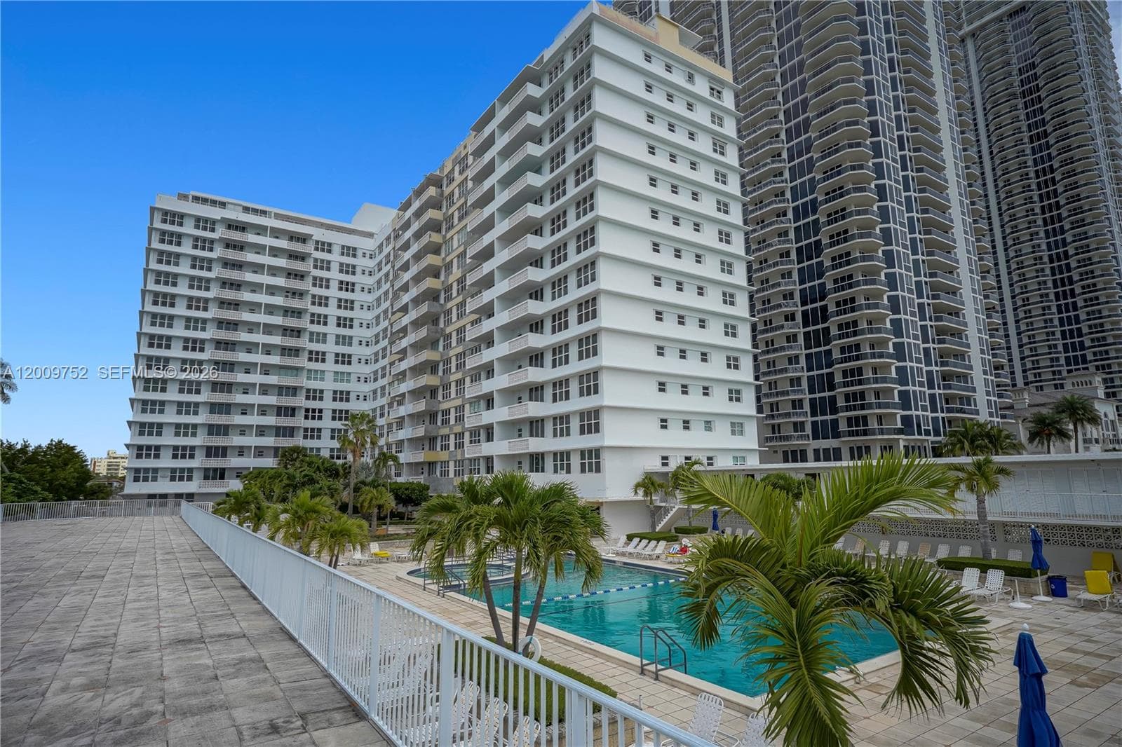 4747 Collins Ave # 1503, Miami Beach FL 33140 — 15