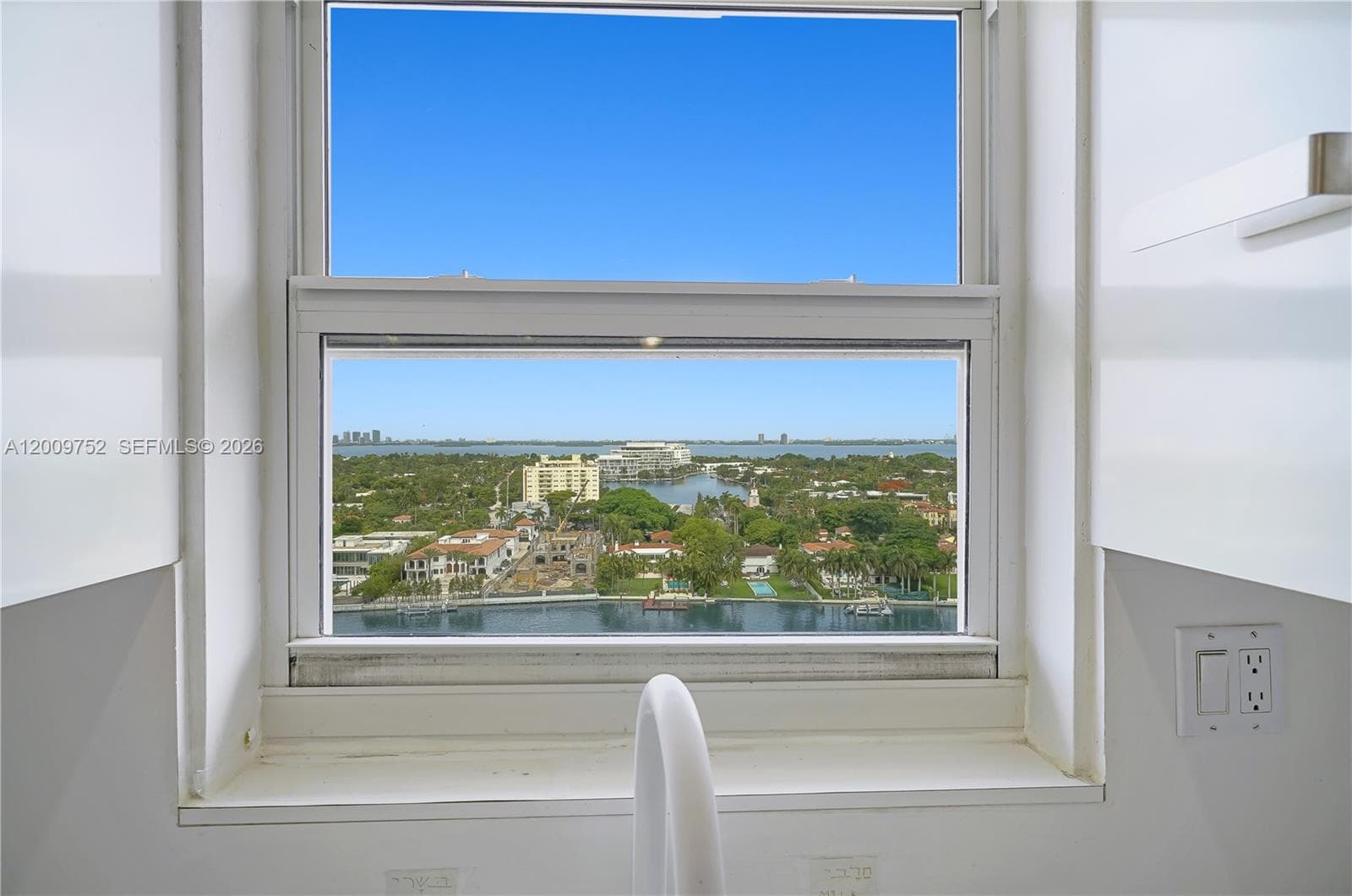 4747 Collins Ave # 1503, Miami Beach FL 33140 — 8