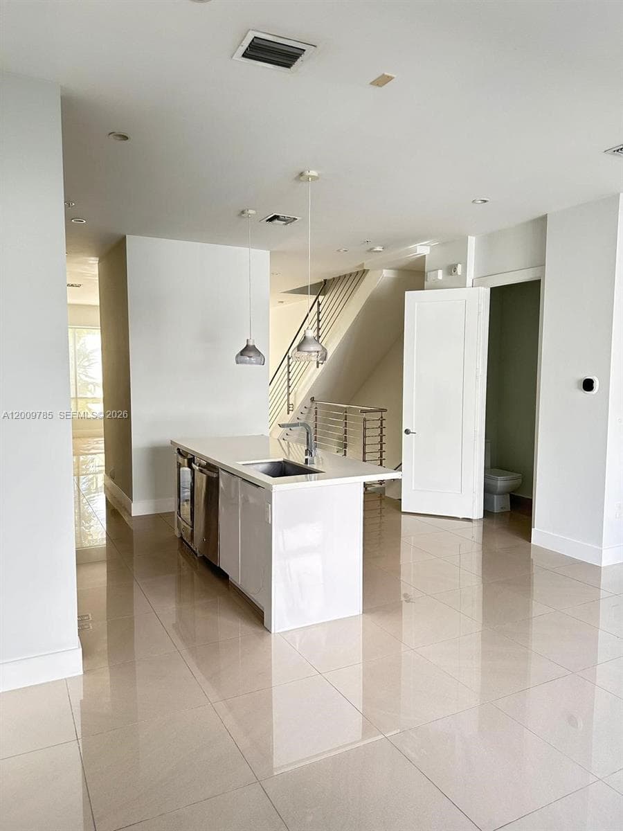 10471 NW 66th St, Doral FL 33178 — 20