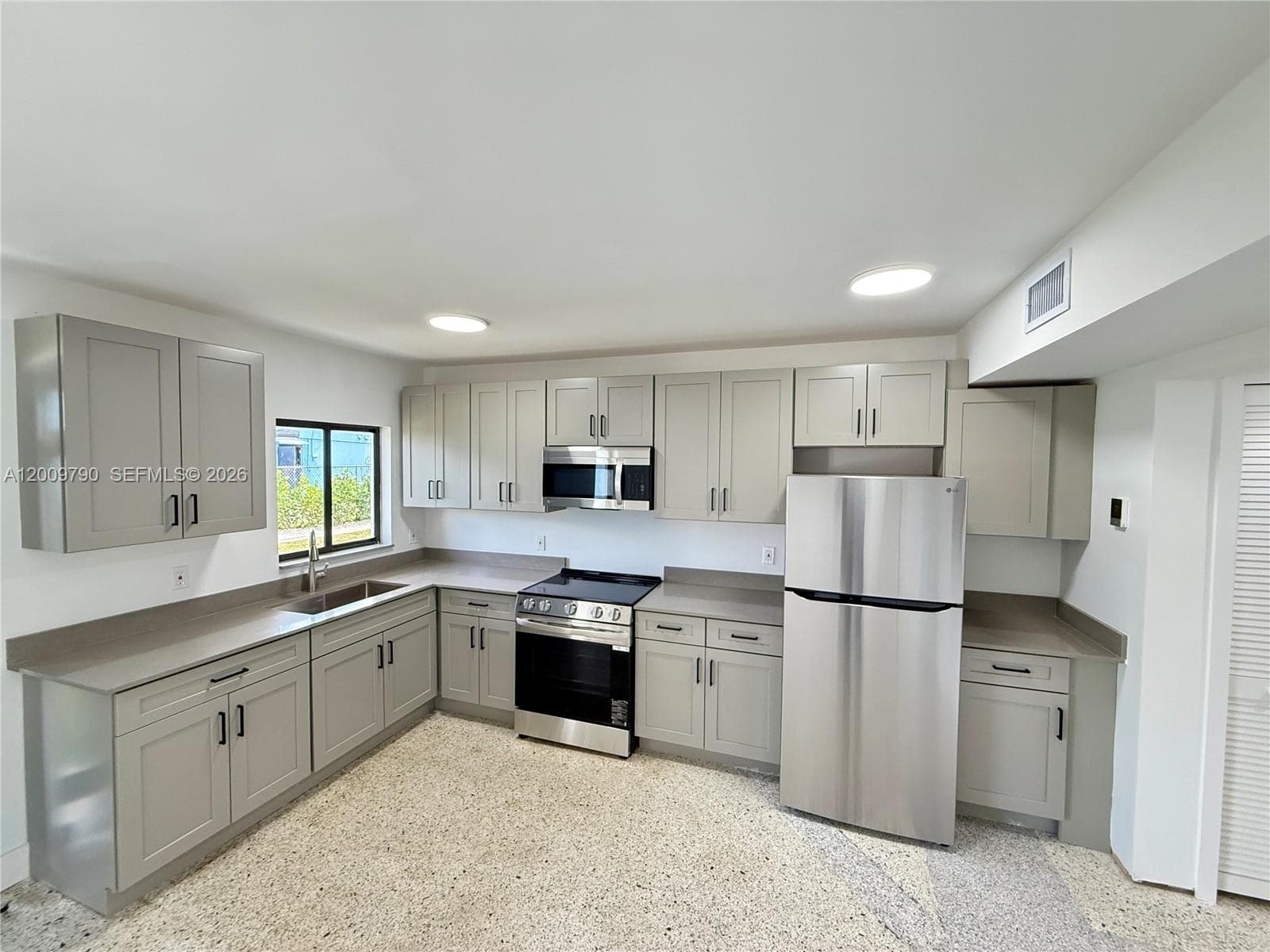 180 NE 57th St # 4, Miami FL 33137 — 3