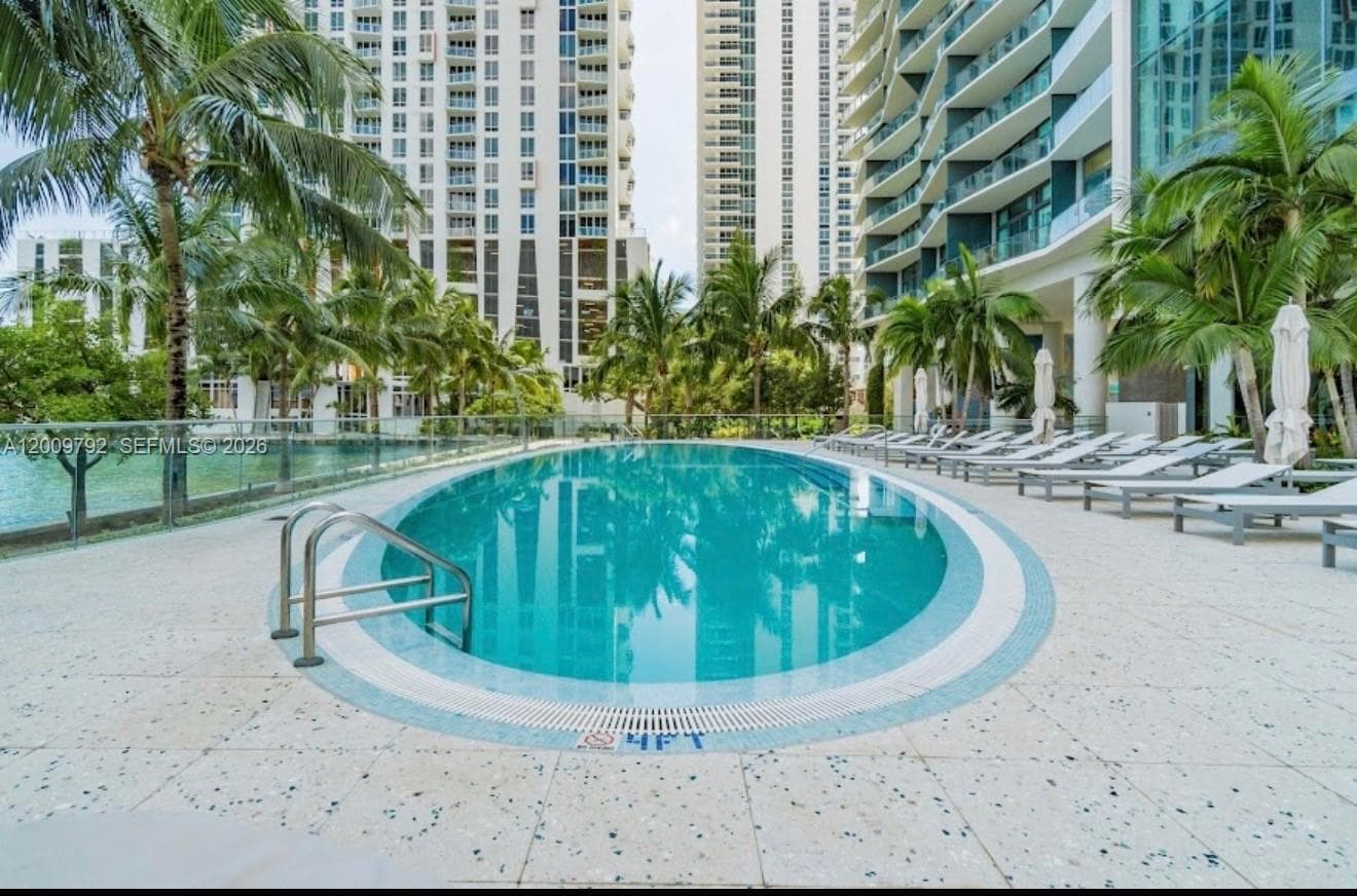 460 NE 28th St # 2001, Miami FL 33137 — 52