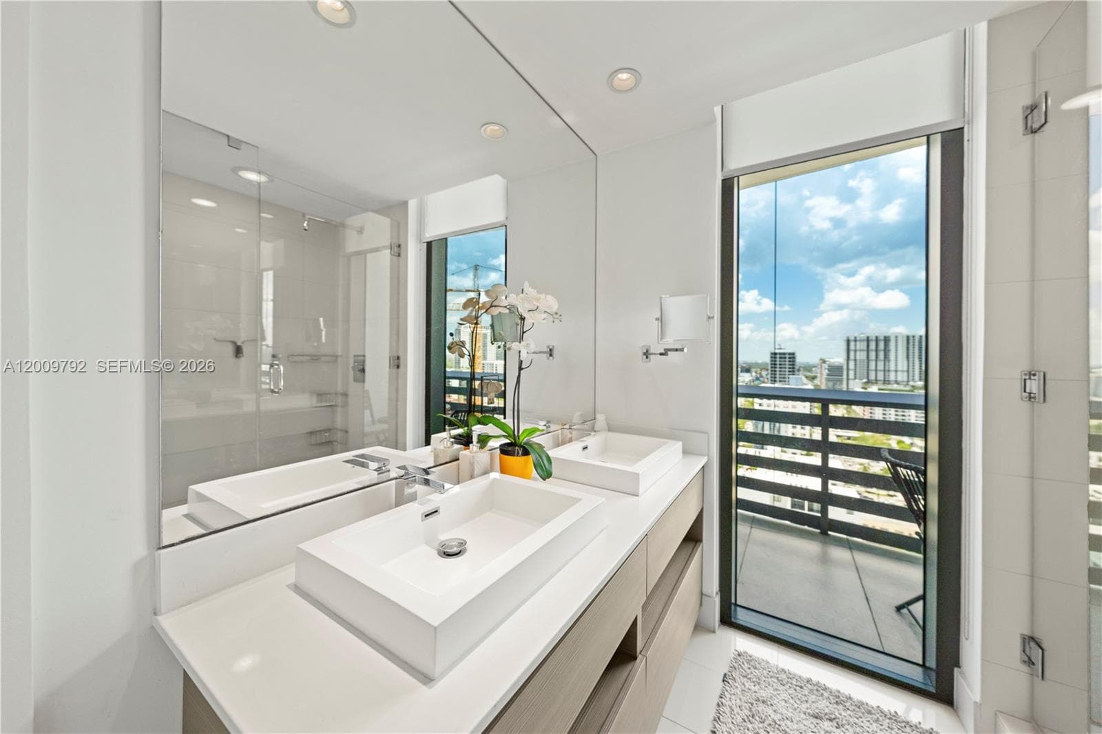 460 NE 28th St # 2001, Miami FL 33137 — 25