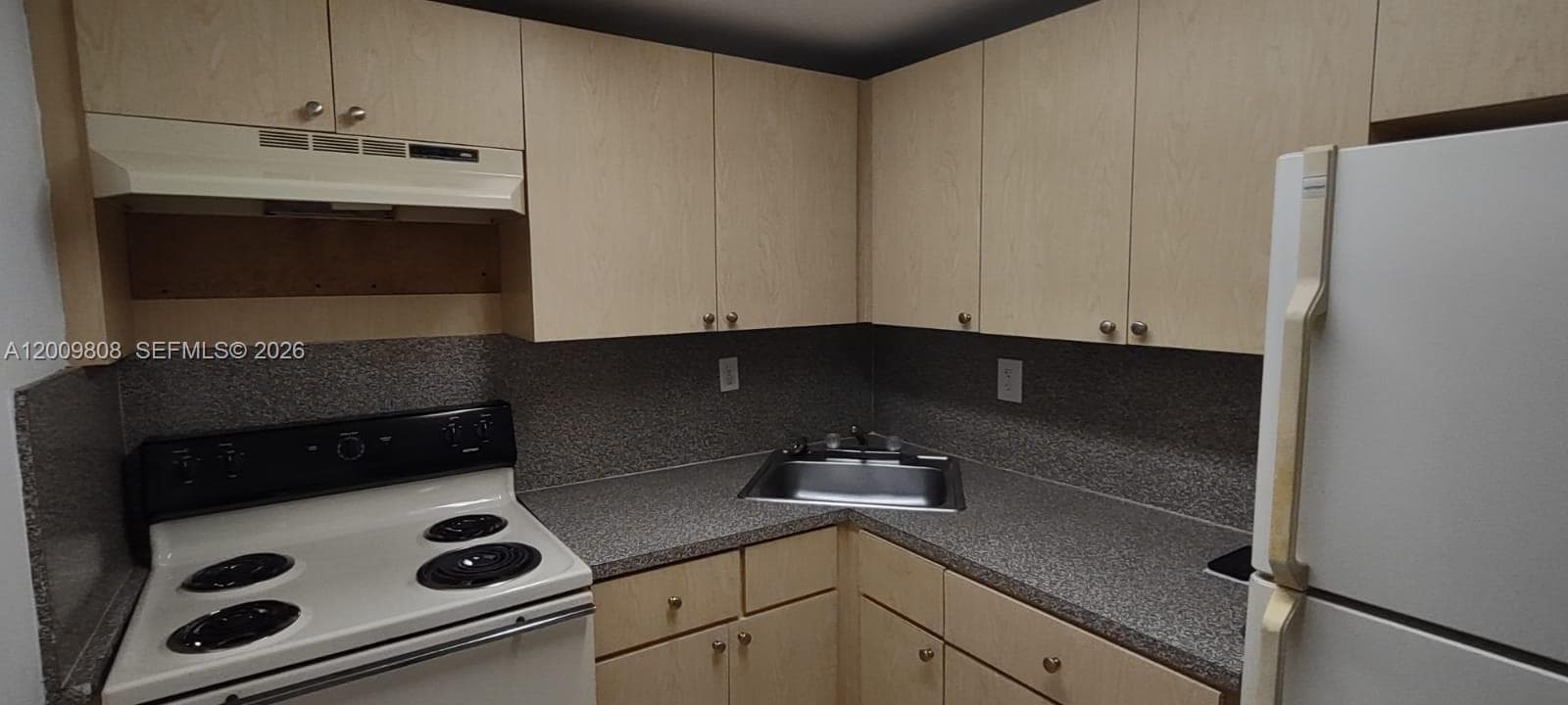 606 W 81st St # 309, Hialeah FL 33014 — 4