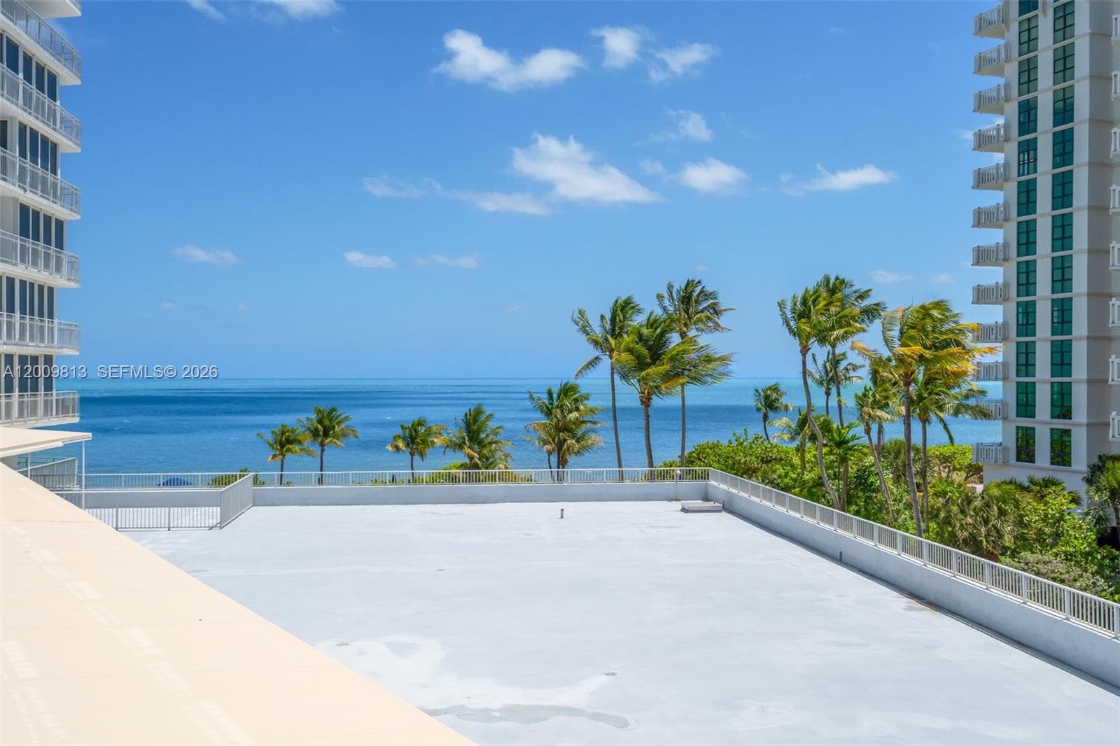 600 Grapetree Dr, Key Biscayne FL 33149 — 8