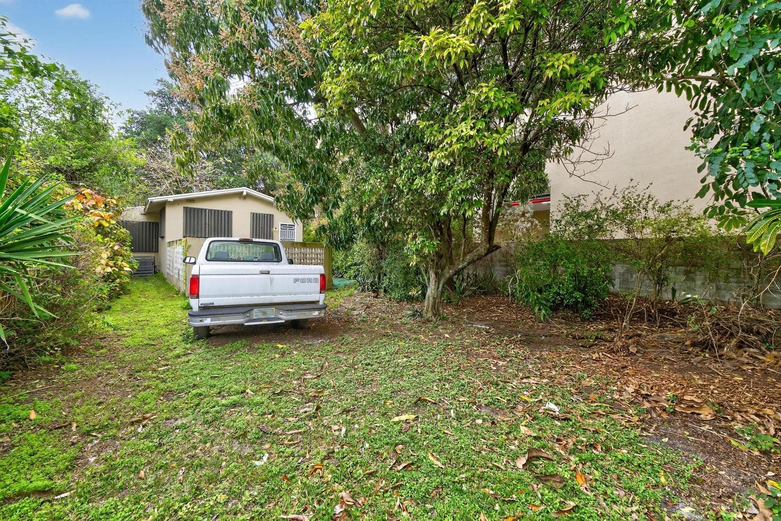 975 SW 37th Avenue, Miami FL 33135 — 16